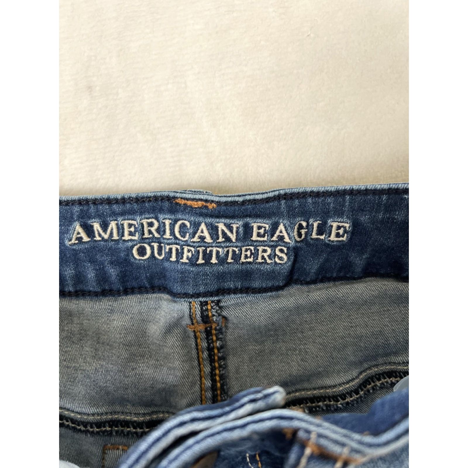 American Eagle Outfitters American Eagle Shorts Womens 6 Blue Super Stretch Denim Cutoff Cuffed Casual Size 28" / US 6 / IT 42 - 4 Thumbnail