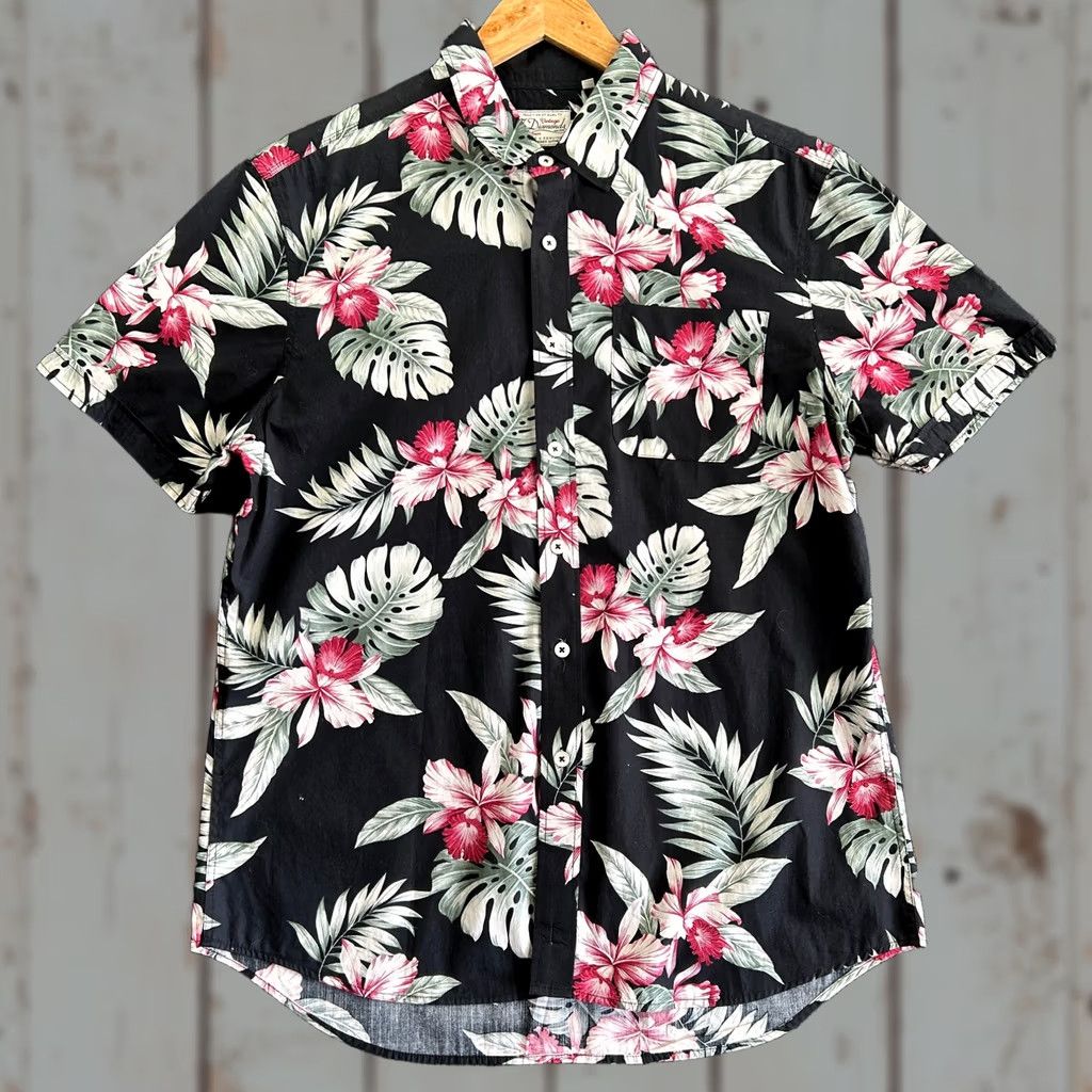 Vintage VINTAGE 7 Diamonds Mens Short Sleeve Button Down Shirt L Hawaiian Black Flowers Shirt, Floral, Beach, Hawaiian, 7 Diamonds, Casual, Vintage, Mens Size US L / EU 52-54 / 3 - 1 Thumbnail