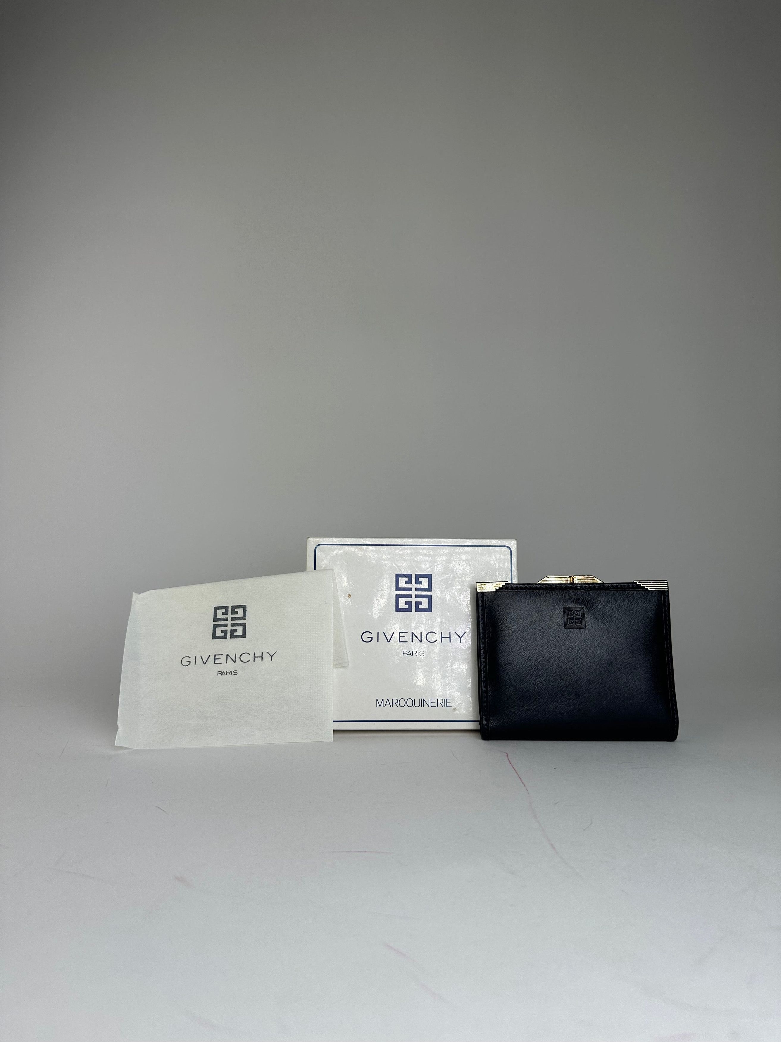 Givenchy Vintage Leather Logo Wallet Black Size ONE SIZE - 1 Thumbnail