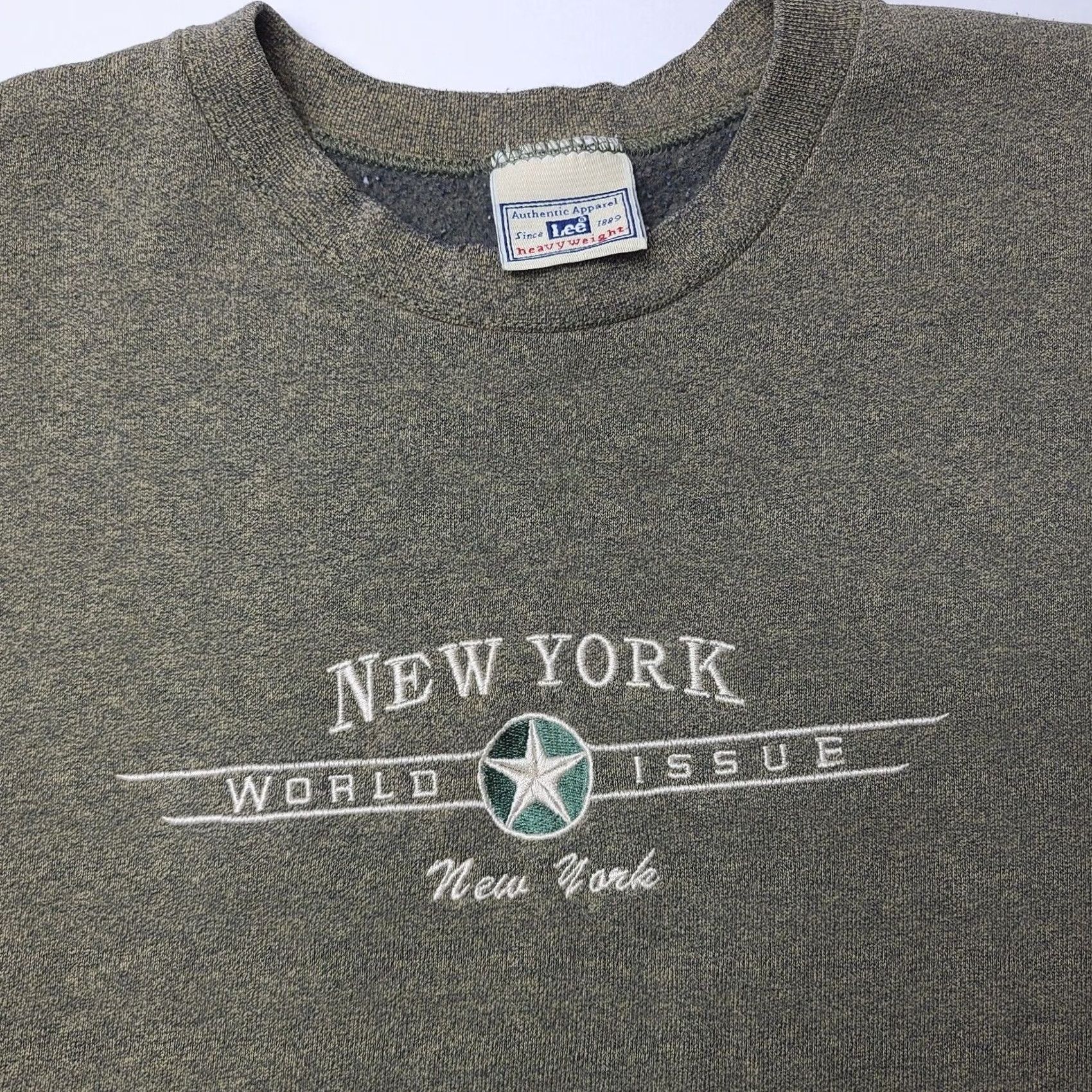 Lee VINTAGE Lee Heavyweight Crewneck Sweatshirt Large Green Unisex Adults Crew Neck 90s New York Embroidered Sweatshirt Size US L / EU 52-54 / 3 - 2 Thumbnail