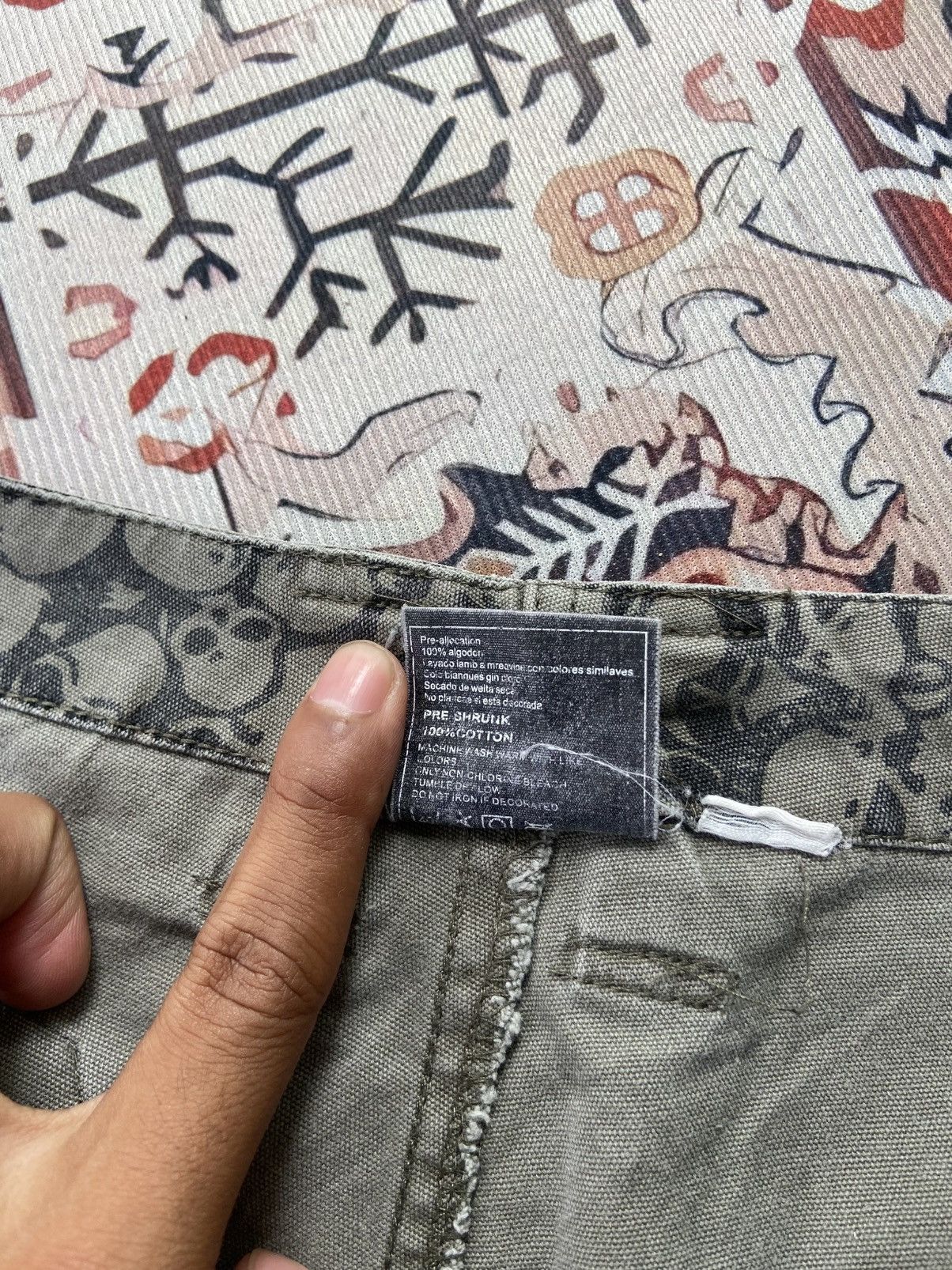 Neighborhood 00s Vintage Neigborhood skull print shortpants Size US 34 / EU 50 - 7 Thumbnail