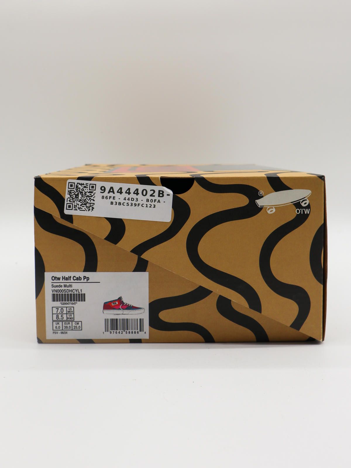 Vans Vans & Parra Collab OTW Half Cab PP - VN000SDHCYL1 - BNIB Size US 7 / EU 40 - 9 Thumbnail