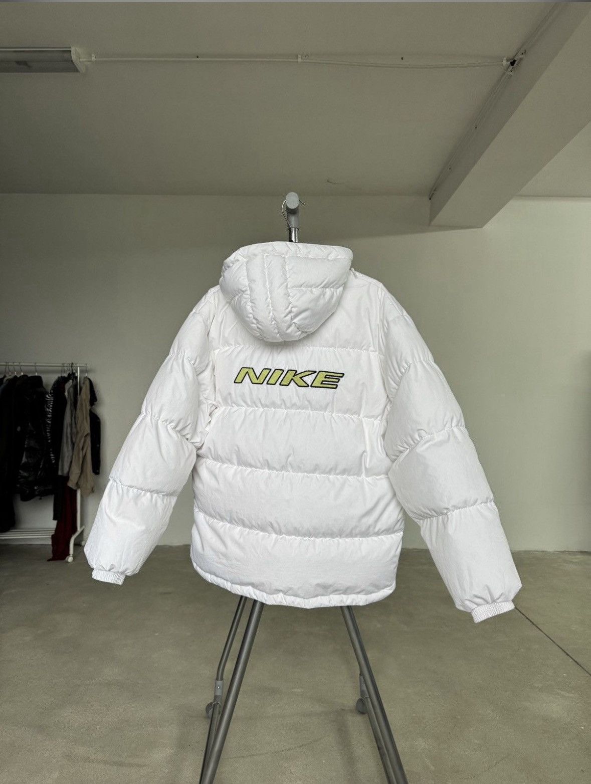 Nike Vintage Nike Spellout Down Puffer Jacket Size US M / EU 48-50 / 2 - 2 Thumbnail
