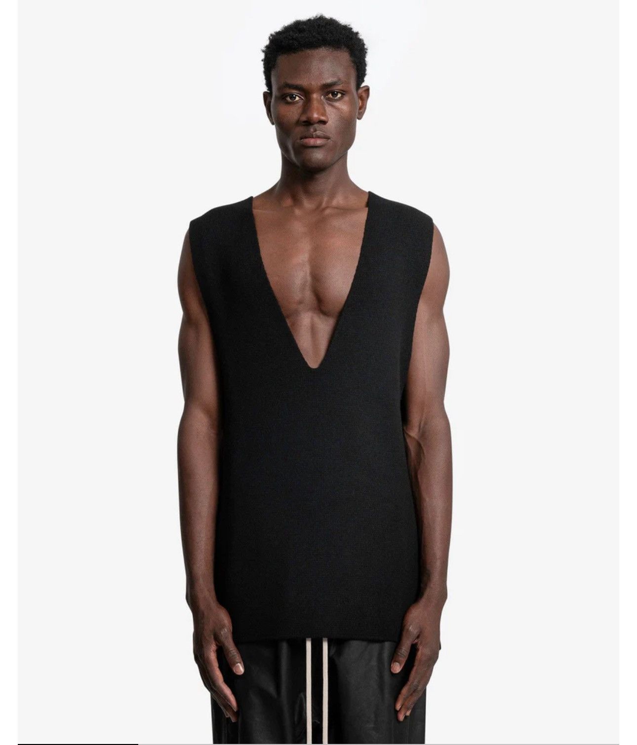 Rick Owens Rick Owens top in maglia v tank black cashmere One size NWT Size US L / EU 52-54 / 3 - 10 Thumbnail