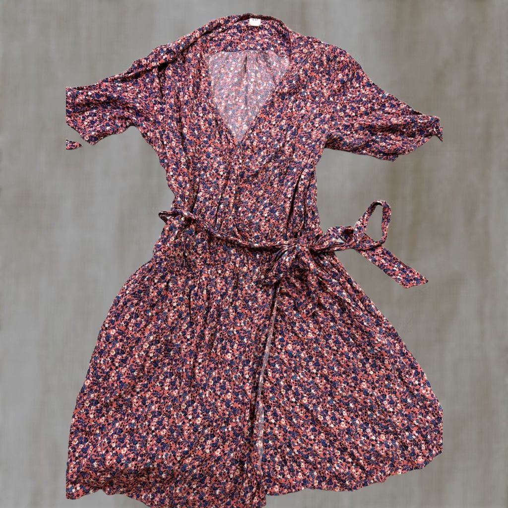 Gap VINTAGE? (No) -> Just: Gap Wrap Dress Women’s Medium Tie Sleeve Pink Flowers Pockets Knee Length Dress Size M / US 6-8 / IT 42-44 - 1 Thumbnail