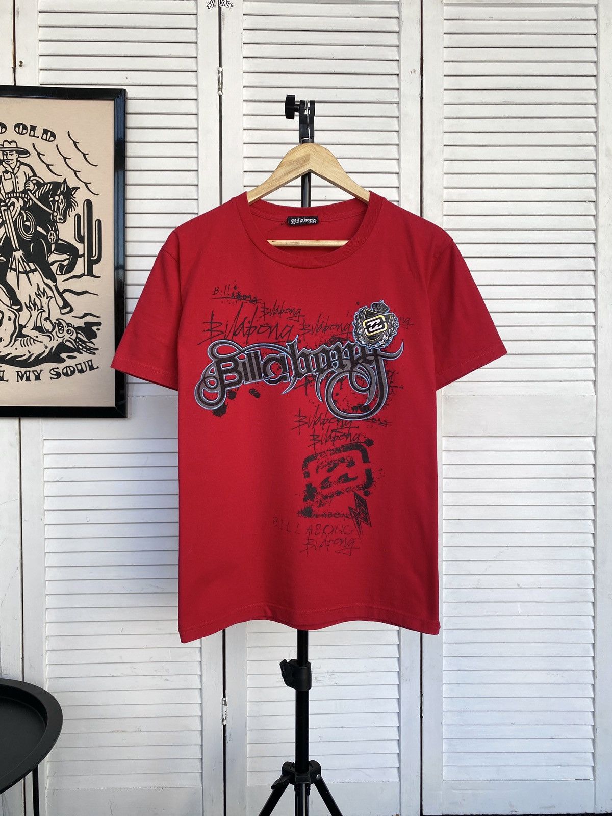 Billabong × Vintage Vintage Billabong Graffiti Logo Tee Shirt Y2K Surf Boarding Size US S / EU 44-46 / 1 - 1 Thumbnail