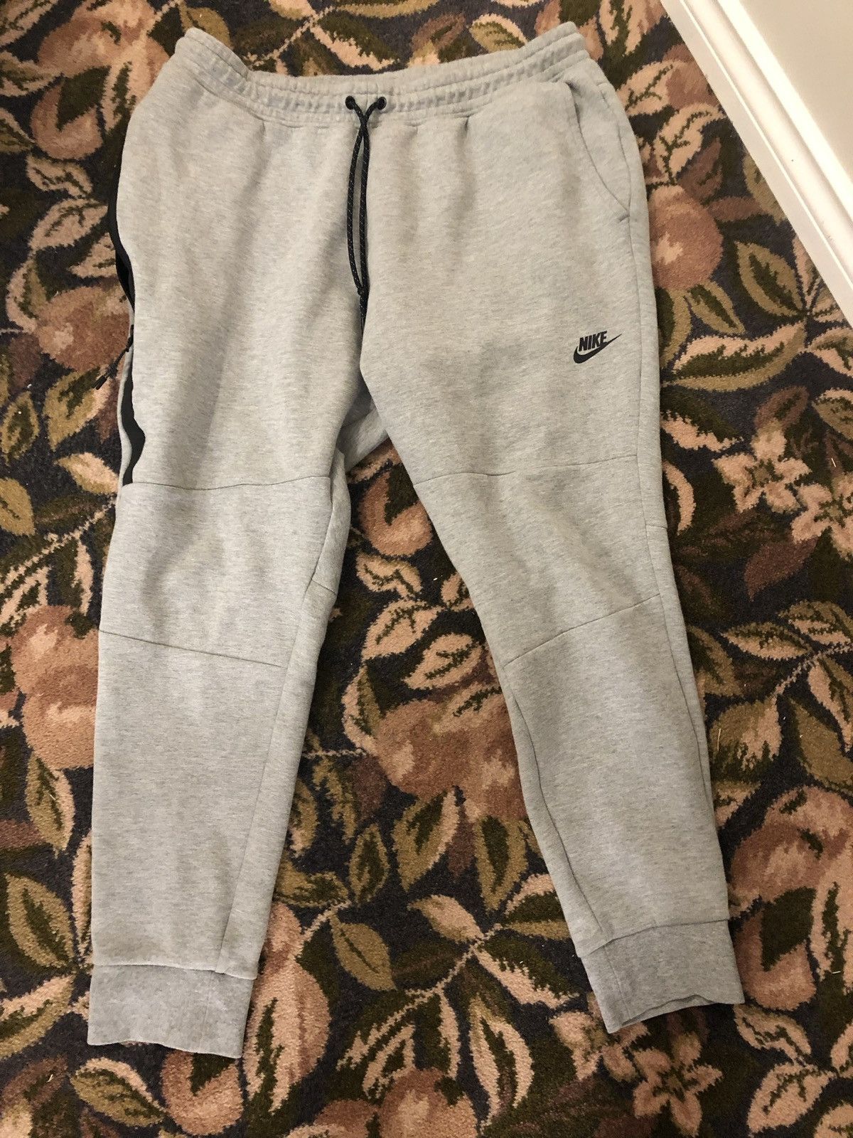 Nike Grey Nike Tech Fleece XL Size US 34 / EU 50 - 1 Preview