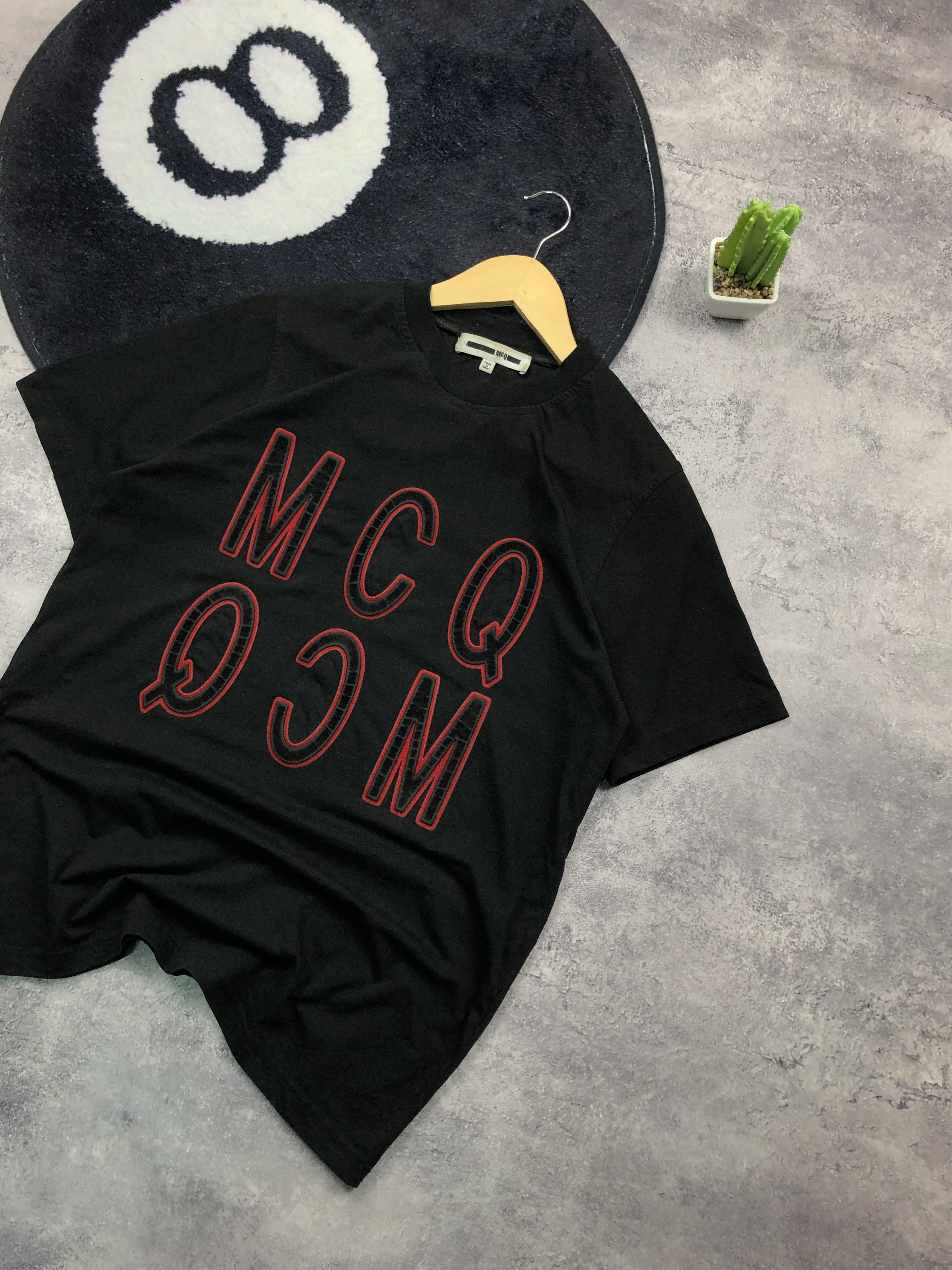 Alexander McQueen ALEXANDER MCQUEEN Big Logo MCQ Streetwear Hype Tshirt S Size Size US S / EU 44-46 / 1 - 2 Thumbnail