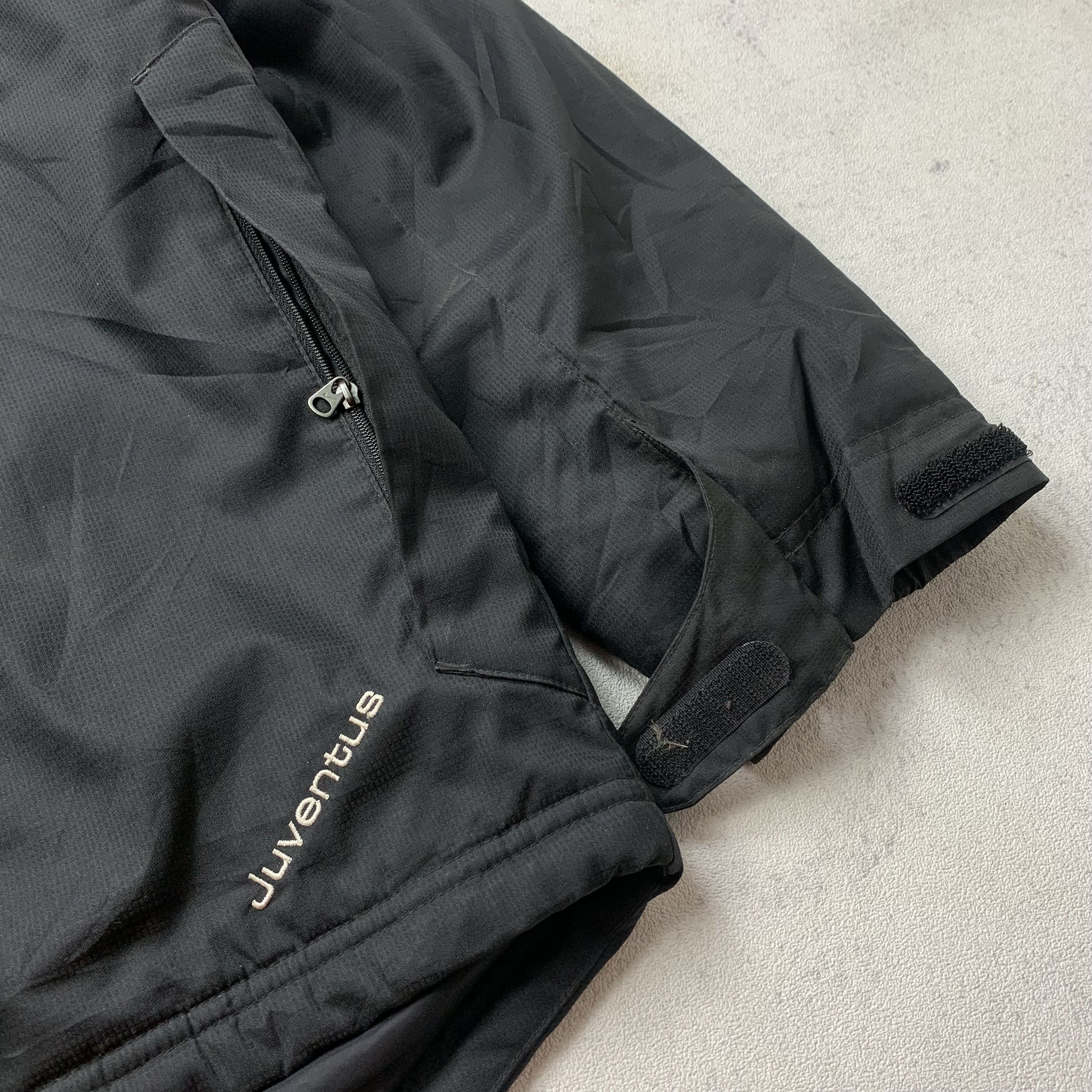Nike Vintage Nike Juventus Puffer Jacket Size US L / EU 52-54 / 3 - 3 Thumbnail