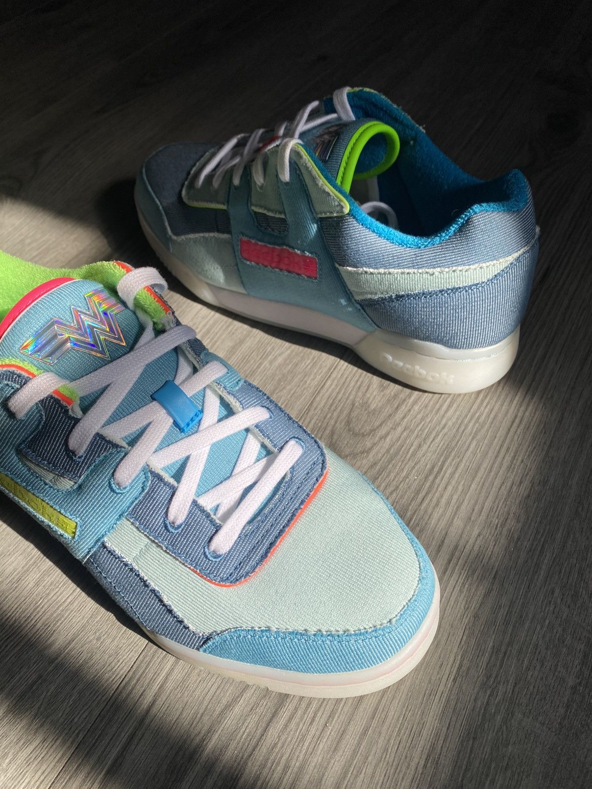 Reebok Reebok WorkOut Plus WW (WonderWoman) Size US 8.5 / EU 41-42 - 8 Thumbnail