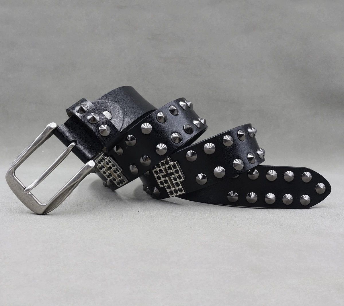 Japanese Brand × Vintage Retro punk cross rivet studded leather rock belt Size ONE SIZE - 2 Thumbnail