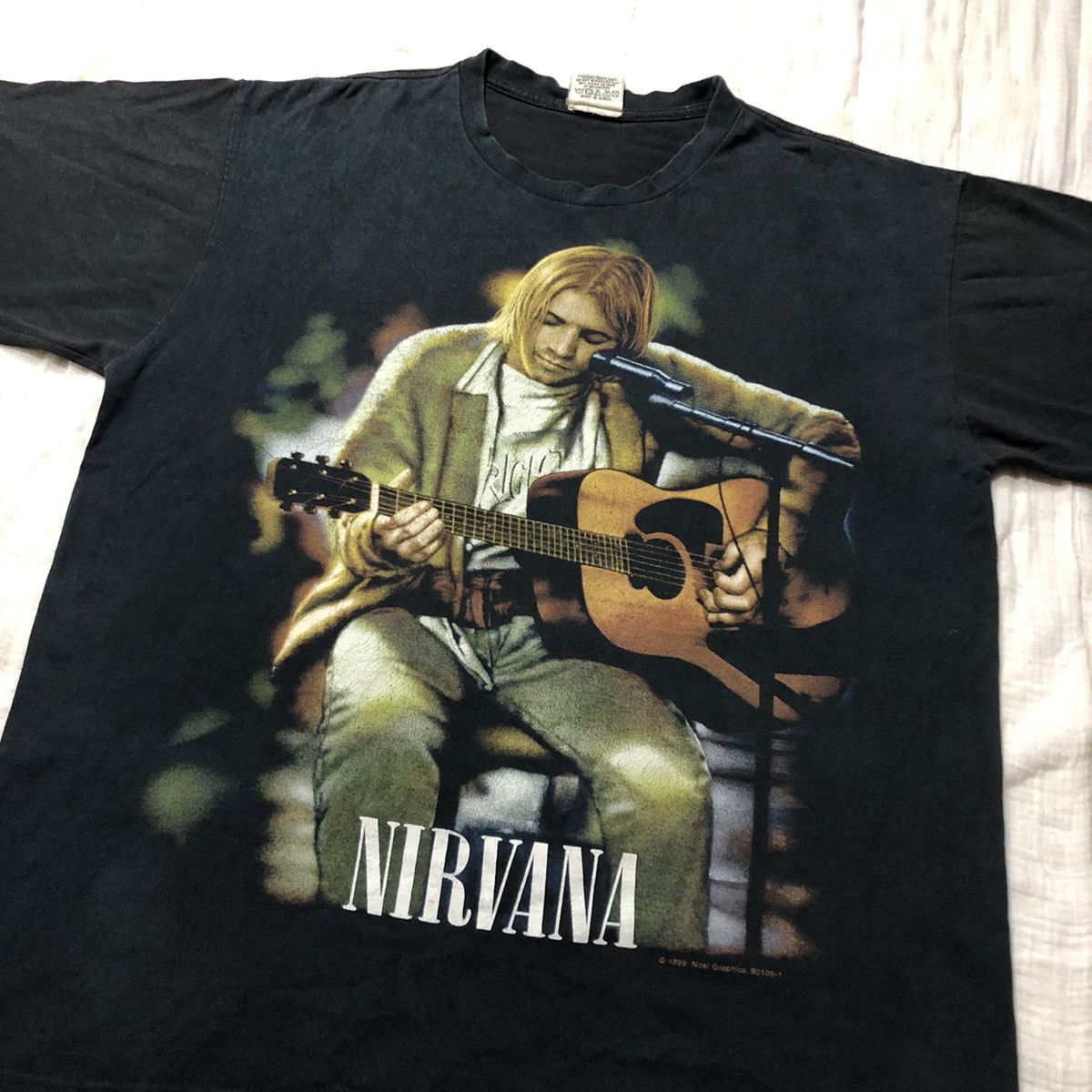 Band Tees Vintage 90s Nirvana Kurt Cobain ERD GRUNGE Rare T Shirt Size US XL / EU 56 / 4 - 1 Thumbnail