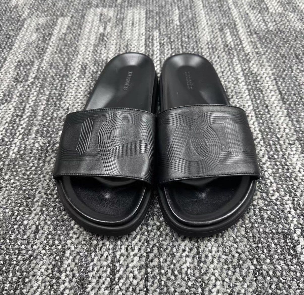 Hermes Hermès Pig Nose Embossed Slides J42 Size US 7 / EU 40 - 2 Thumbnail