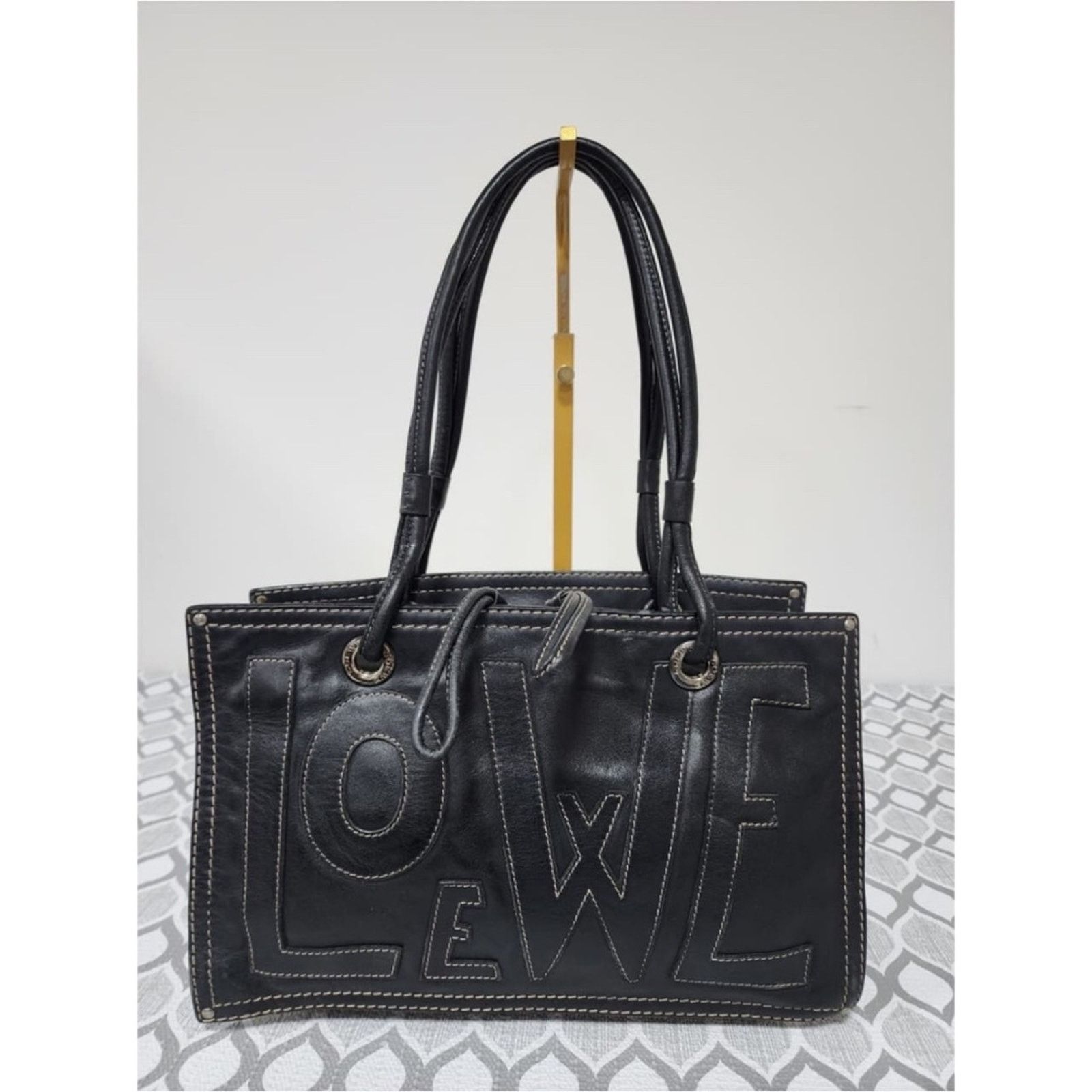 Loewe Authentic Loewe Anagram Love Logo Shoulder Bag Black Size ONE SIZE - 5 Thumbnail