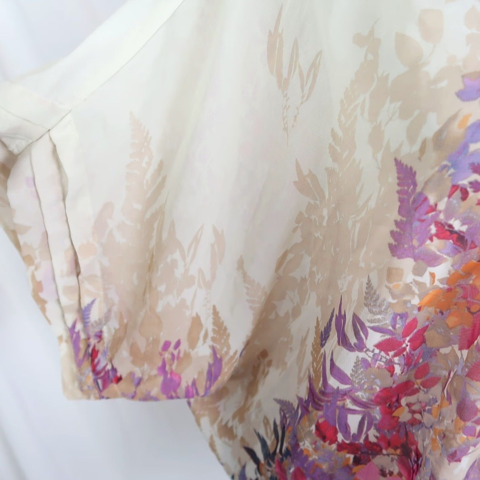 Vintage VINTAGE NY Collection Batwing Top Dolman Sleeve Beaded Rhinestone Jewel Trim Cream Floral L Size L / US 10 / IT 46 - 5 Thumbnail