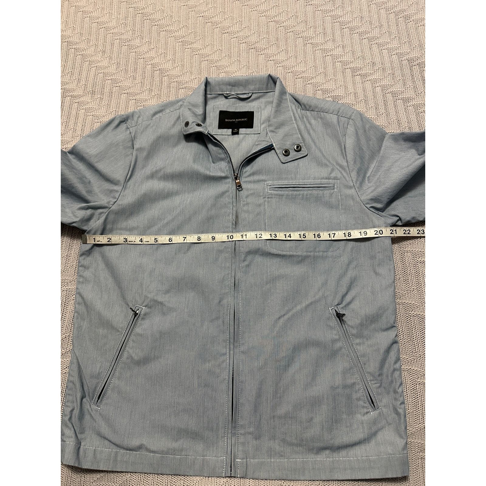 Banana Republic Banana Republic blue seersucker light jacket size M Size US M / EU 48-50 / 2 - 6 Thumbnail