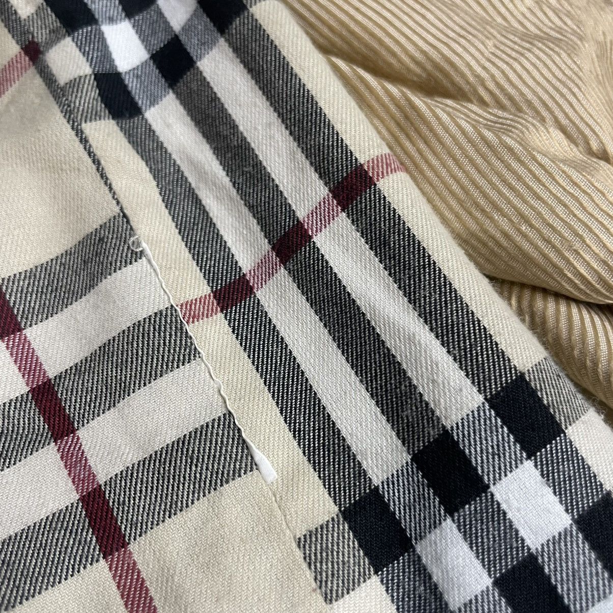 Burberry Burberry LONDON coat jacket nova check polyurethane MENS Size US L / EU 52-54 / 3 - 19 Thumbnail