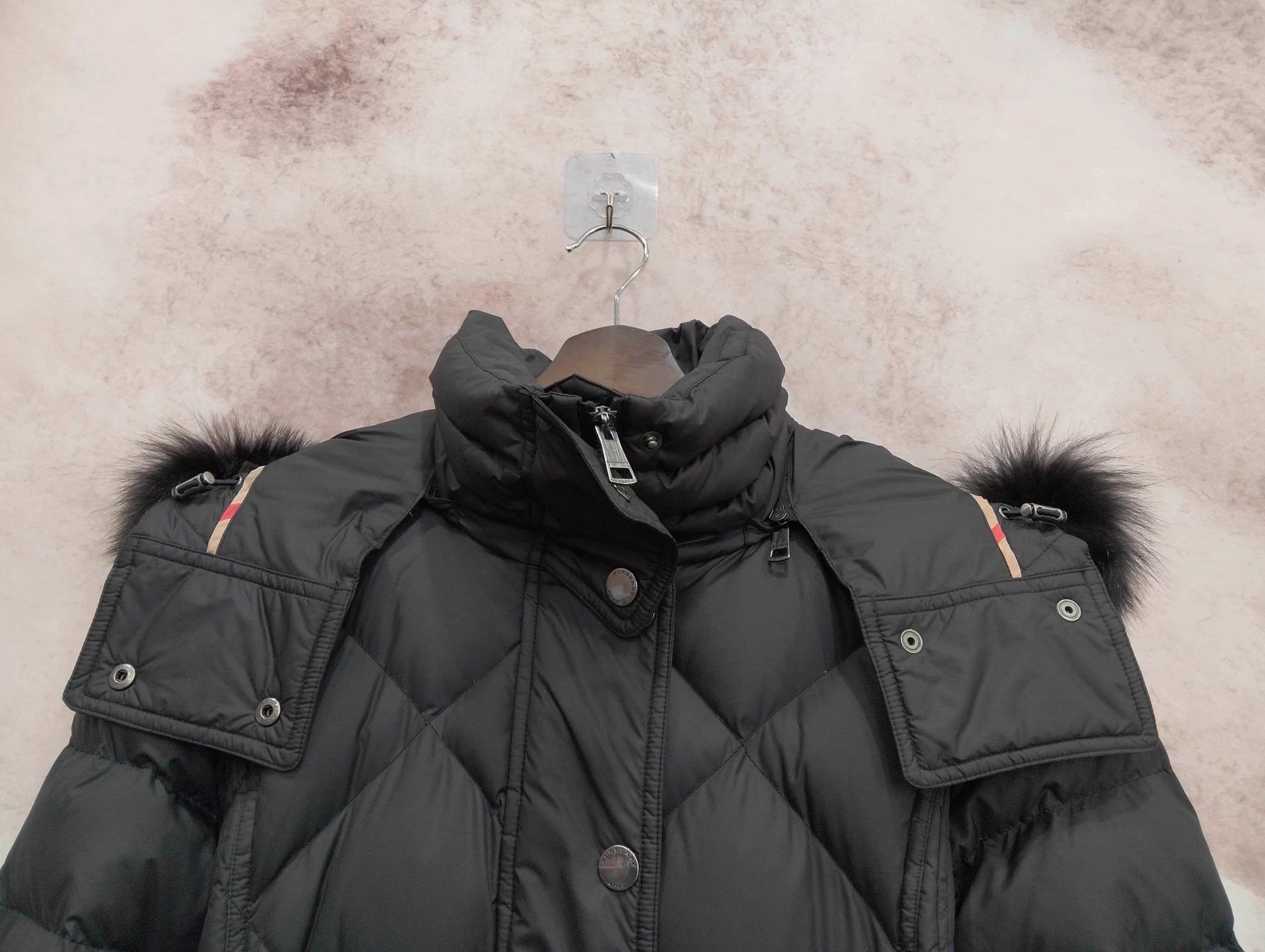 Burberry Burberry waist belt fur collar hooded down jacket S Size S / US 4 / IT 40 - 3 Thumbnail