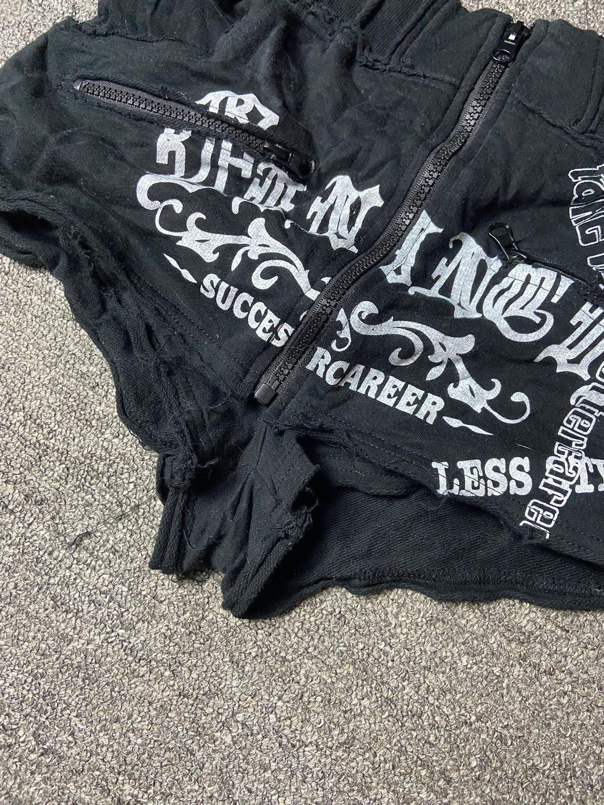 Japanese Brand Taboo Gothic Style English Letters Shorts (147) Size 24" / US 00 / IT 34 - 5 Thumbnail