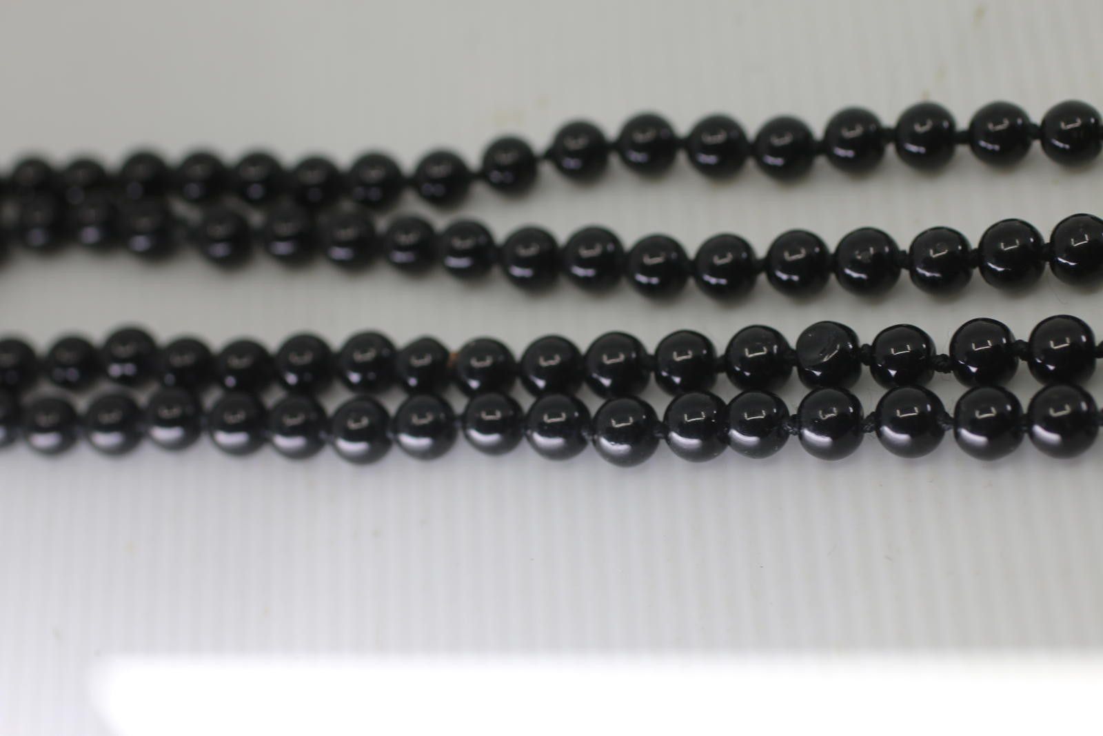 The Unbranded Brand Vintage Black Glass Bead Necklace Long Knotted Strand Style Size ONE SIZE - 4 Thumbnail