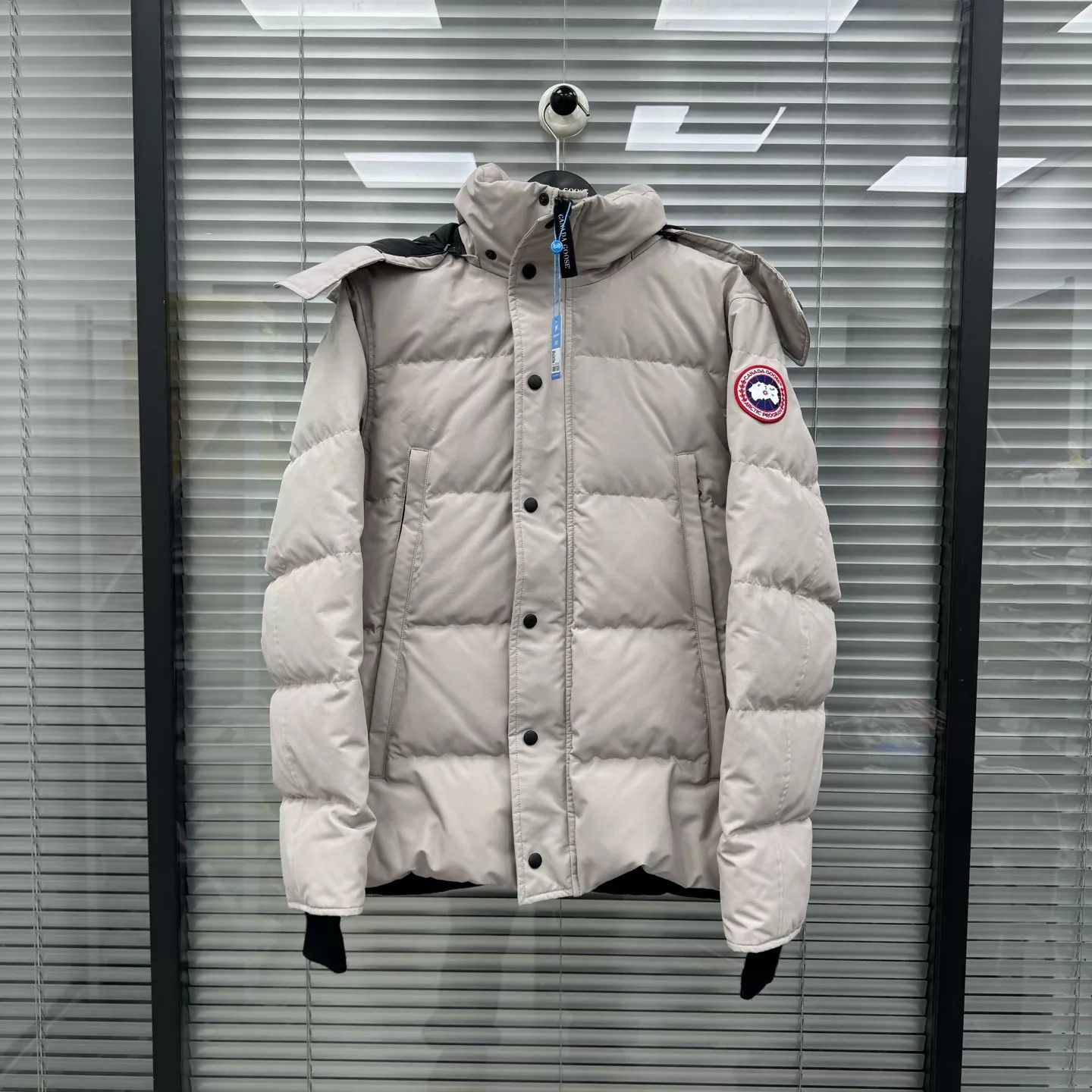 Canada Goose Canada Goose Wyndham Stone Gray M 99 New Size US M / EU 48-50 / 2 - 1 Thumbnail