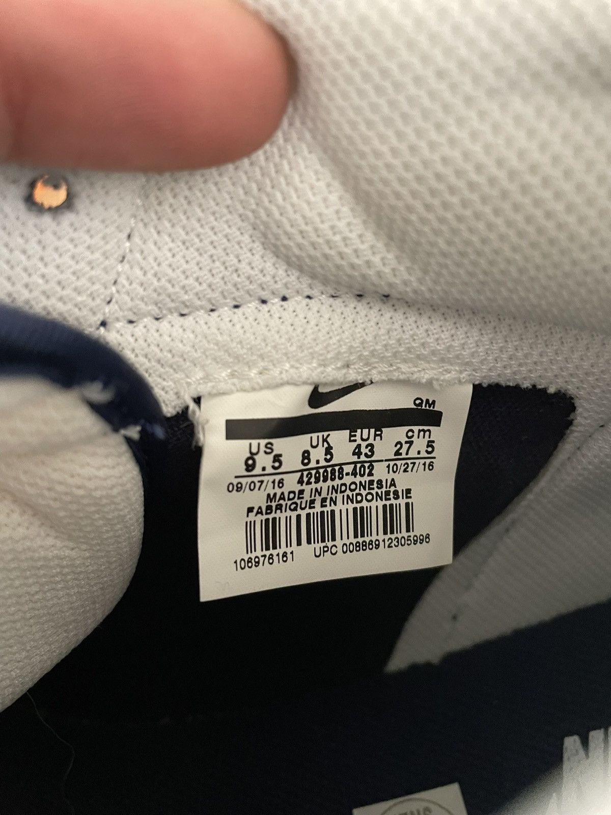 Nike Nike Blazer Mid PRM Size US 9.5 / EU 42-43 - 10 Thumbnail