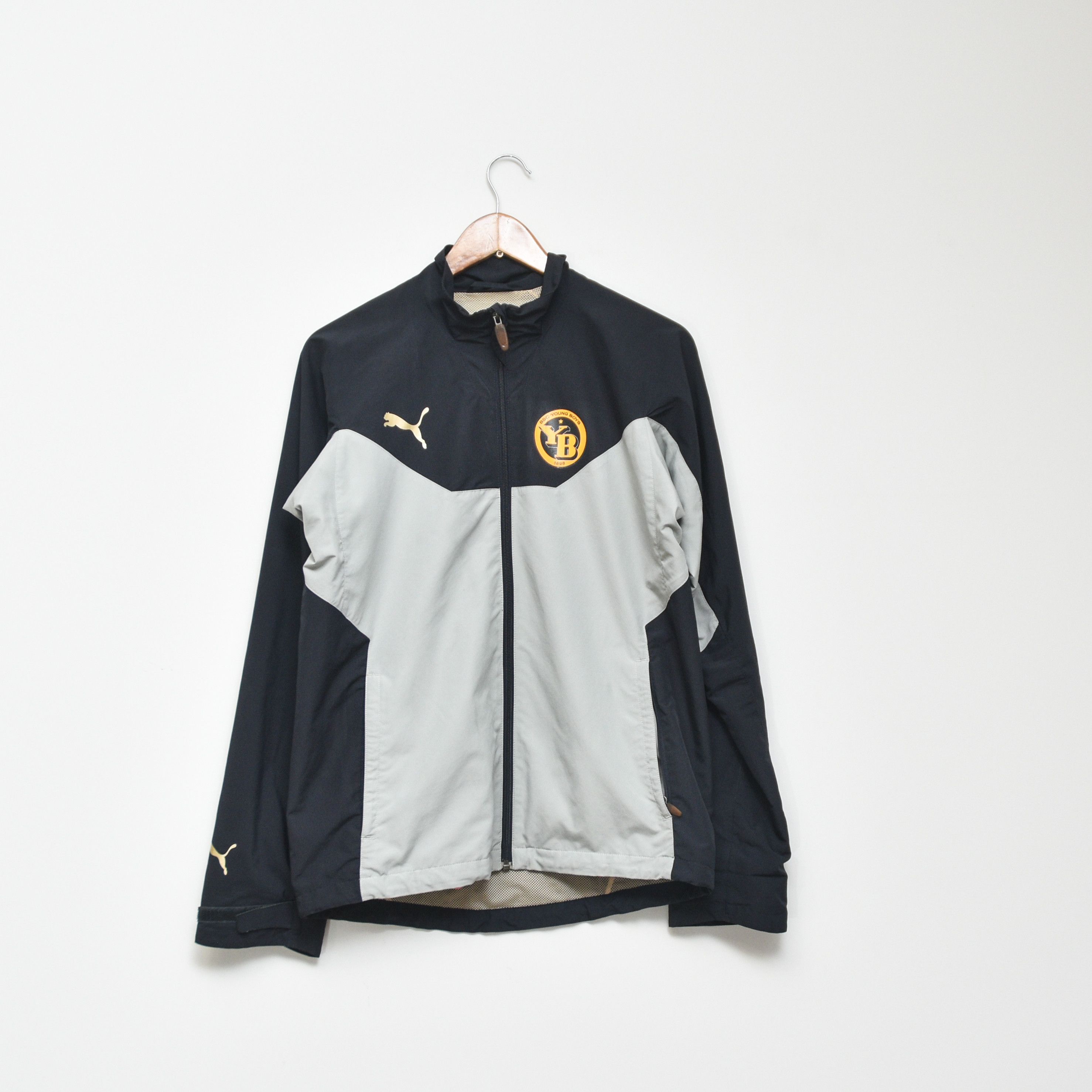 Puma PUMA BSC Young Boys Bern Training Football Jacket 09-10 M-L Size US M / EU 48-50 / 2 - 1 Thumbnail