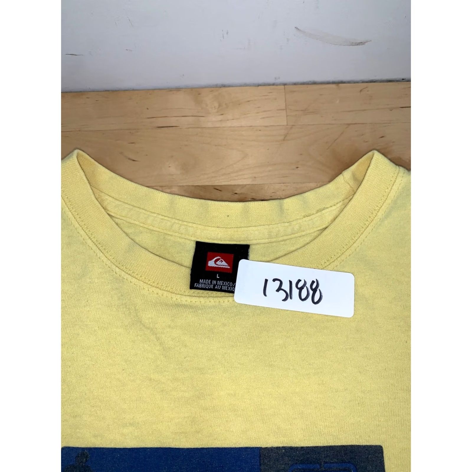 Quiksilver VINTAGE Quiksilver Shirt Men L Yellow Beach Surf 90s 2000s Logo Beach Mens L Yellow Shirt Size US L / EU 52-54 / 3 - 2 Thumbnail