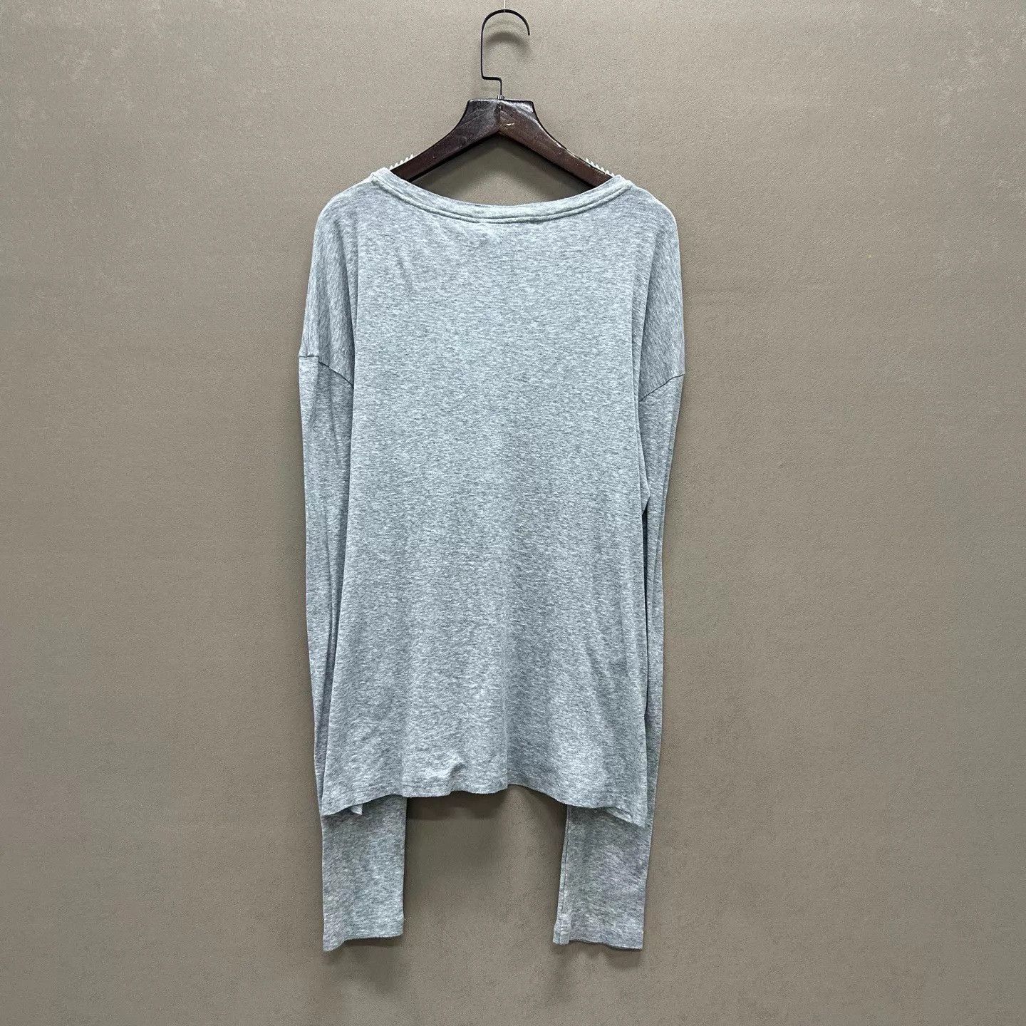 Miu Miu MIU MIU new with tags gray long sleeve top S ys002071 Size S / US 4 / IT 40 - 2 Thumbnail
