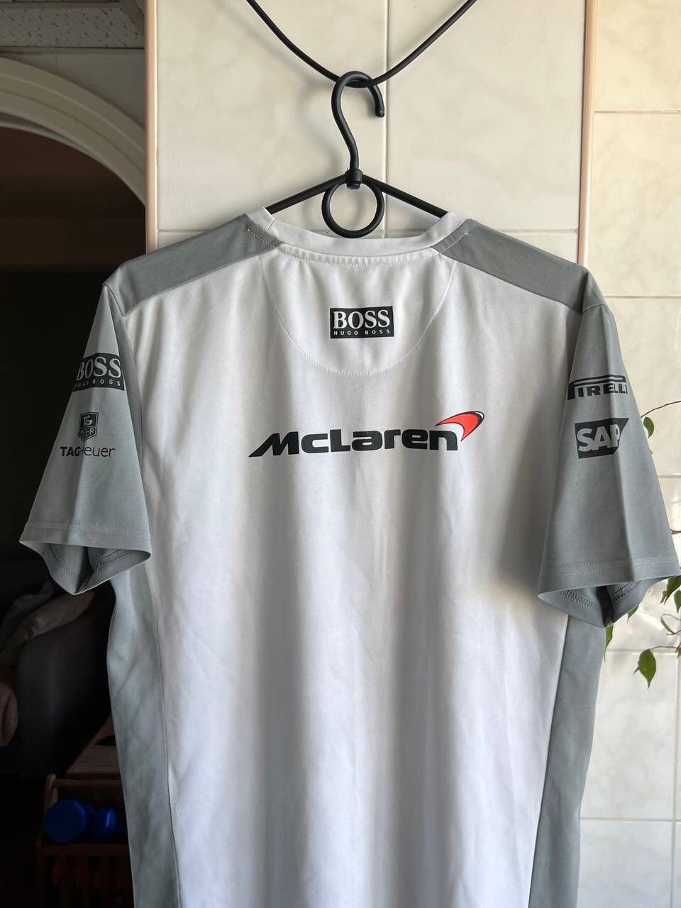 Hugo Boss Vintage Hugo Boss Mclaren Mercedes Benz T-shirt racing retro Size US M / EU 48-50 / 2 - 9 Thumbnail