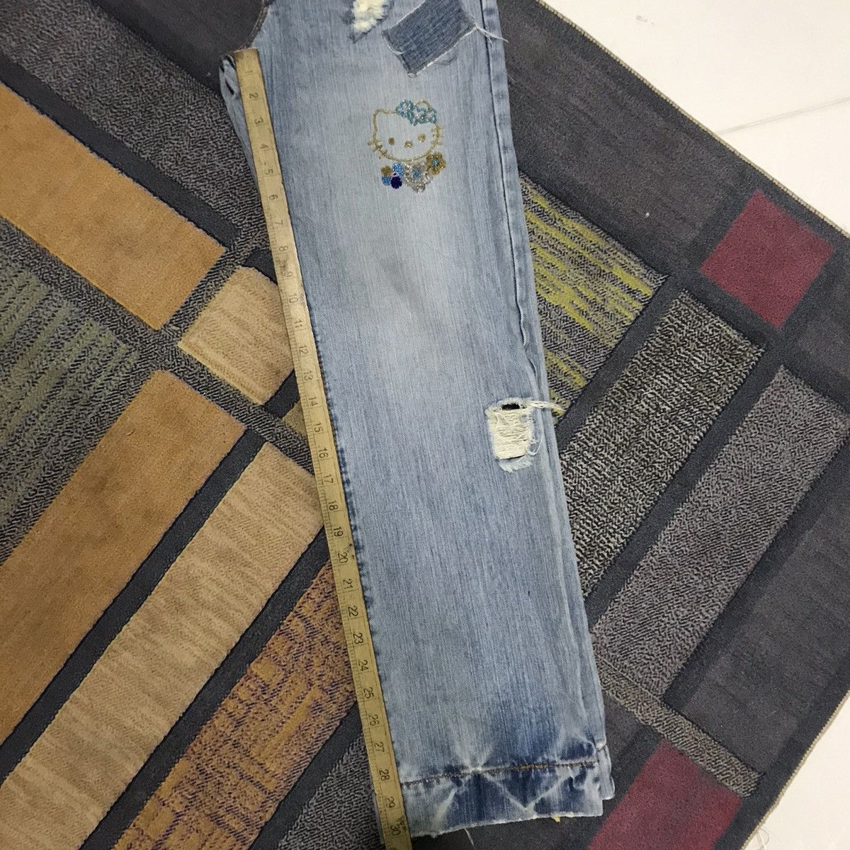 Disney Hello kitty sanrio reworked jeans distressed straightcut Size 32" / US 10 / IT 46 - 5 Thumbnail