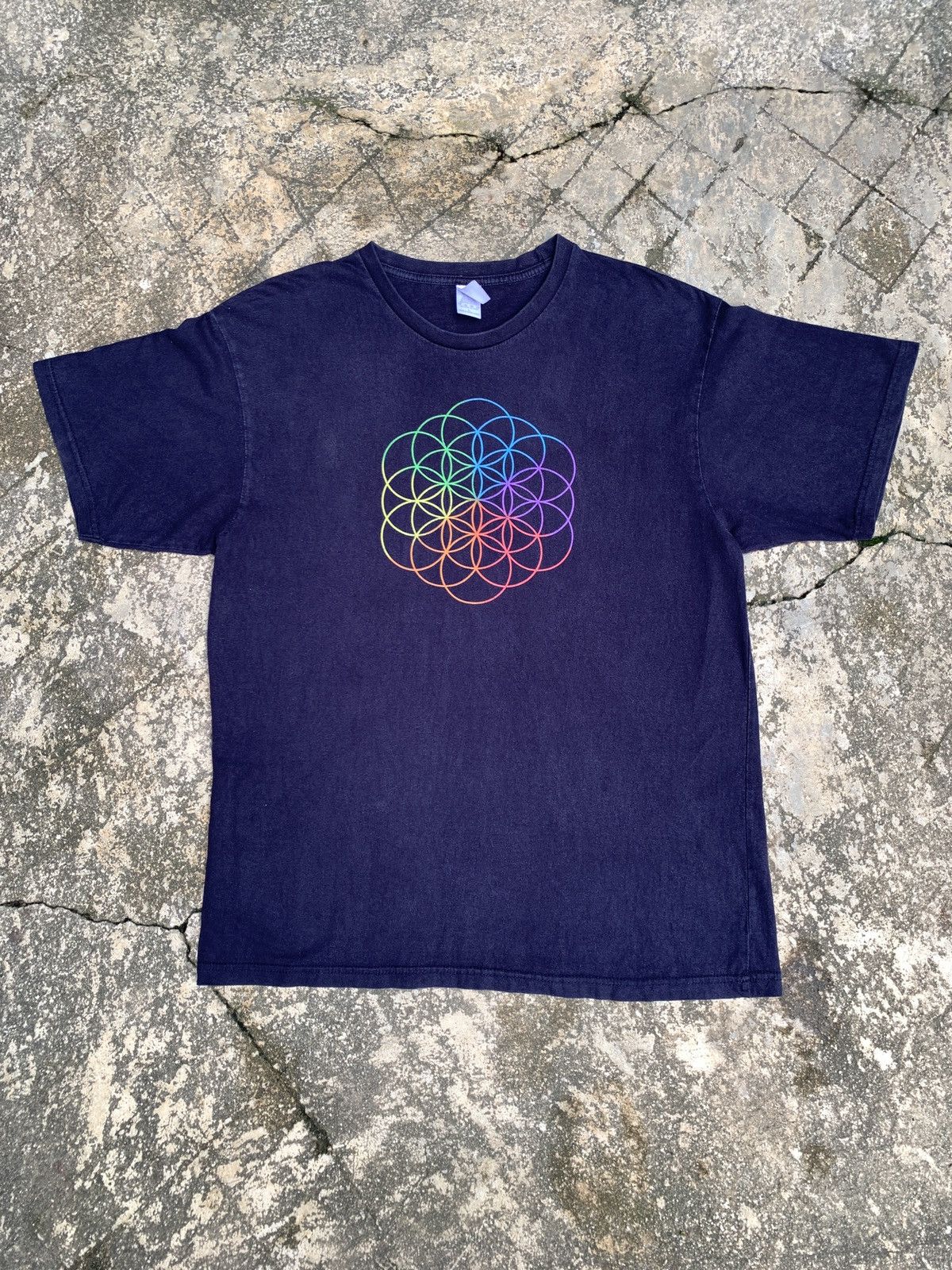 Band Tees 2017 Coldplay "A Head Full of Dreams" World Tour Tee Size US L / EU 52-54 / 3 - 2 Thumbnail
