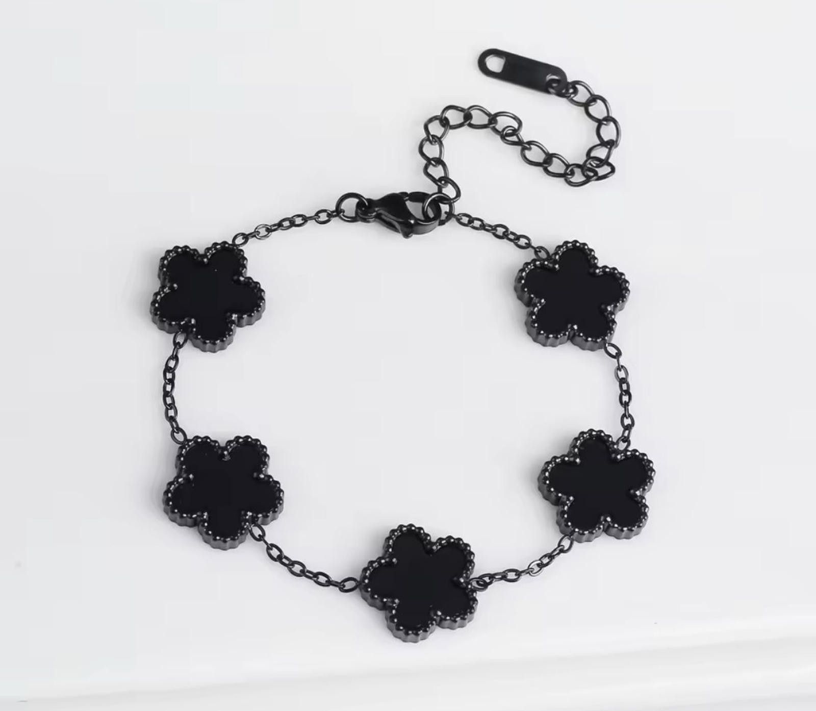 Other All Black Clover Bracelet Size ONE SIZE - 1 Thumbnail