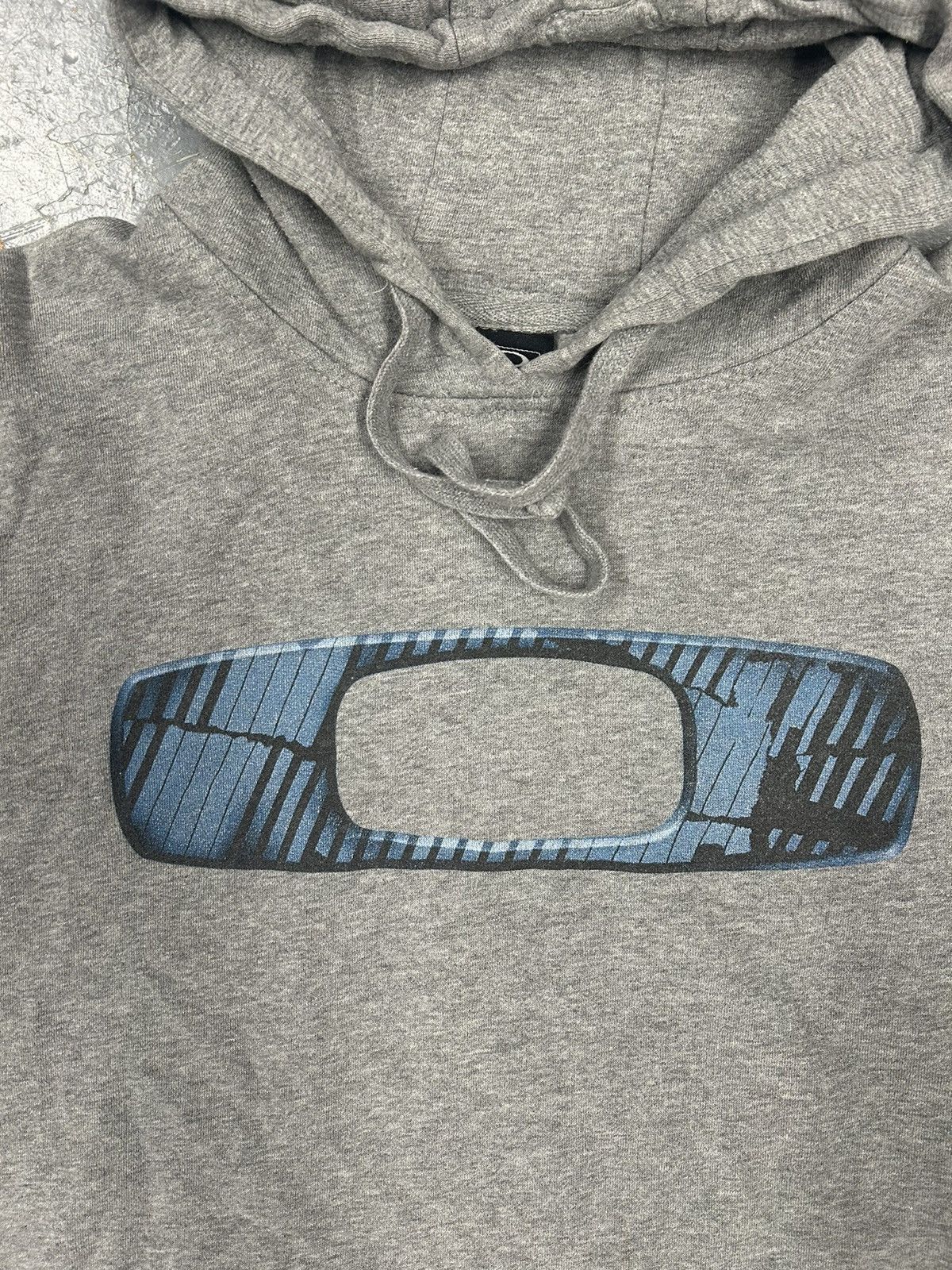 Oakley × Vintage CRazy Vintage Y2K Essential Grey Oakley Logo Pullover Hoodie Size US L / EU 52-54 / 3 - 2 Thumbnail