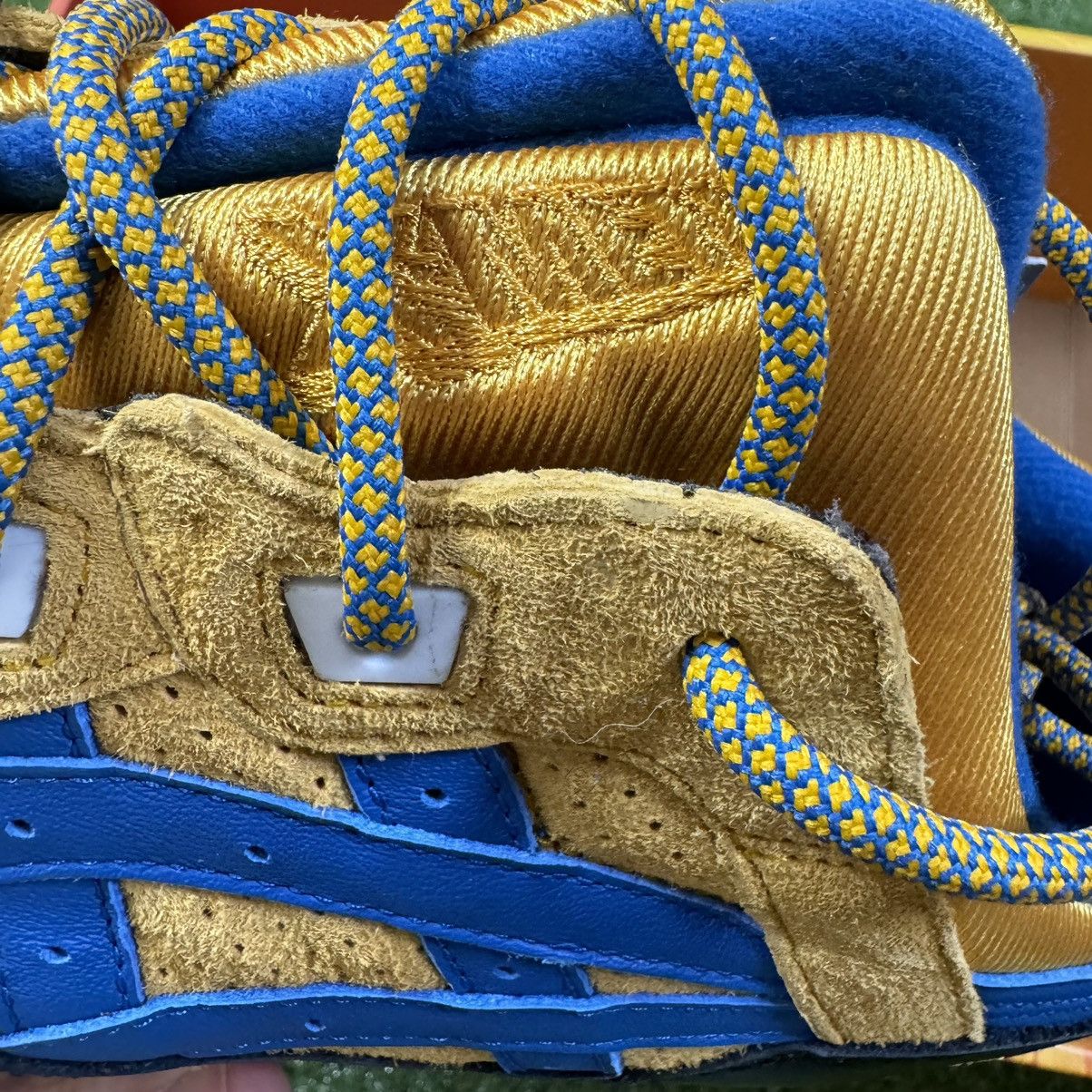 Asics × Kith × Marvel Comics ASICS Kith Marvel Wolverine Gel Lyte III Size US 10.5 / EU 43-44 - 7 Thumbnail