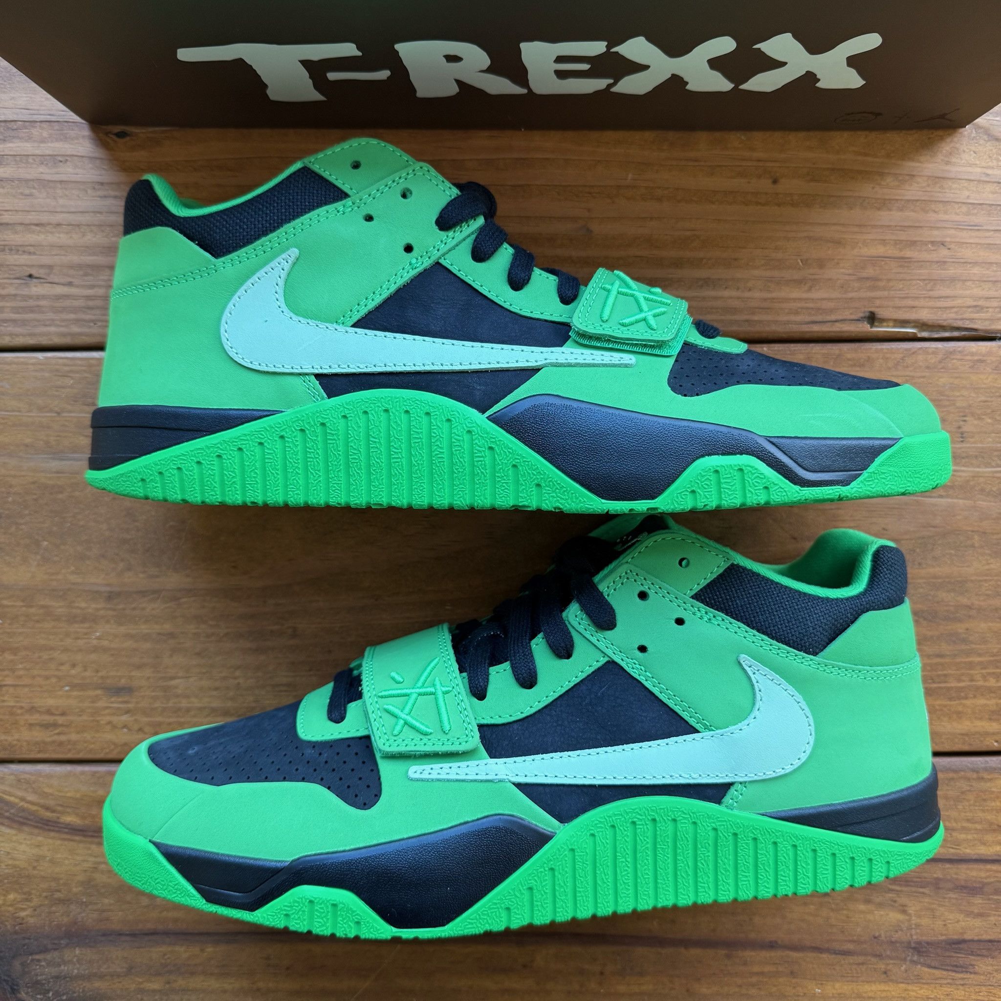 Jordan Brand × Travis Scott Travis Scott Jordan Jumpman Jack TR Green Spark - IM9113-300 Size US 9.5 / EU 42-43 - 2 Thumbnail