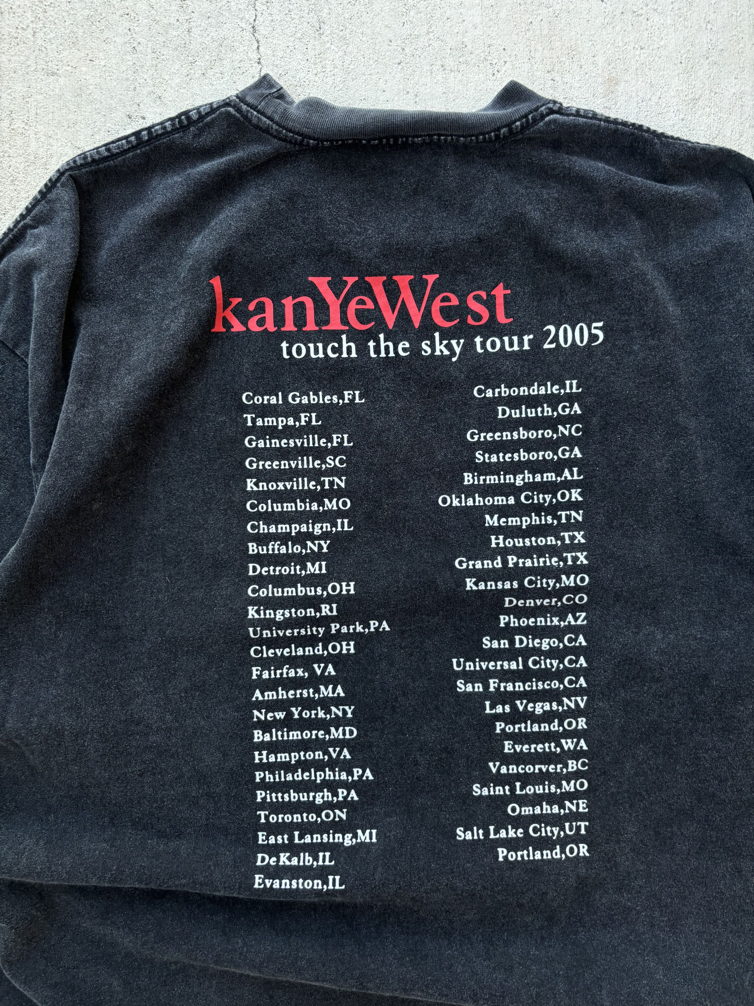 Rap Tees × Vintage Vintage 2005 Late Registration Kanye West Tour Tee Size XL Size US XL / EU 56 / 4 - 4 Thumbnail