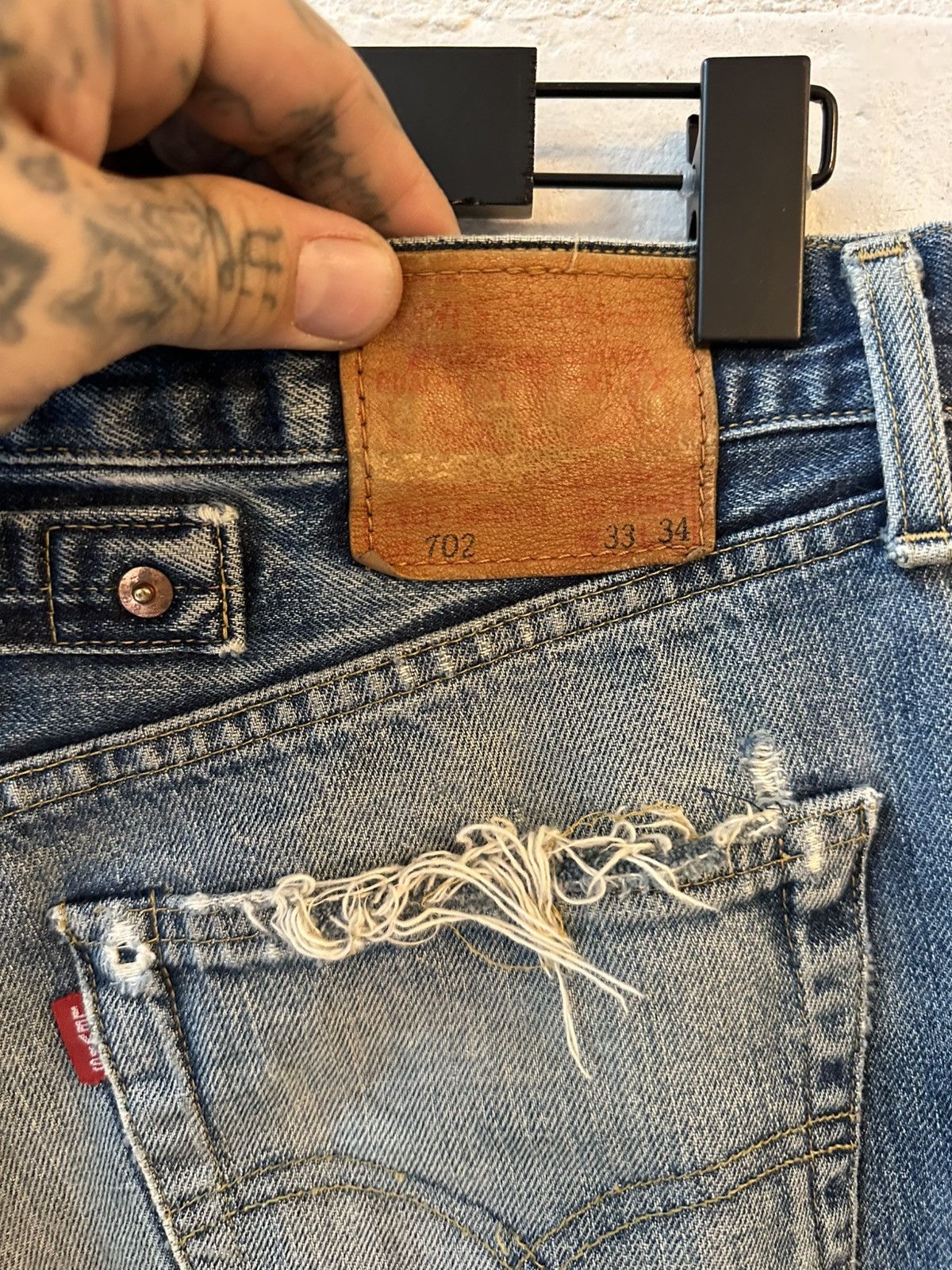 Levi's Vintage Clothing Vintage 60s Levi thrashed blue jeans buckle back Size US 33 - 8 Thumbnail