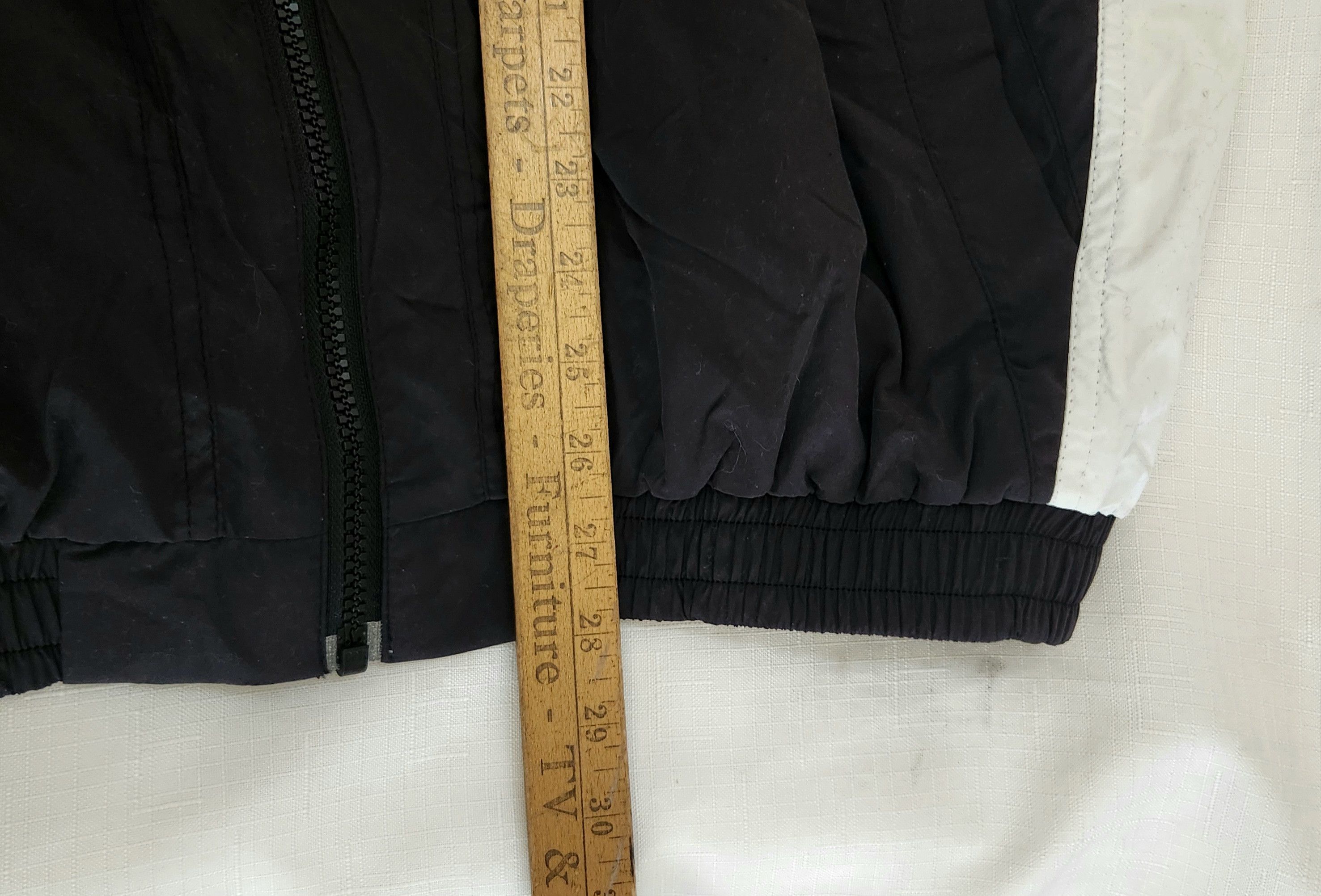 Nike × Vintage Nike Swoosh Vintage 90s Jacket Windbreaker Rare Men's Large Size US L / EU 52-54 / 3 - 10 Thumbnail