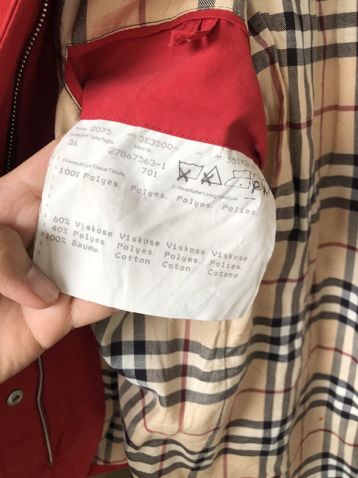 Burberry Vintage 90s Burberry Light Puffer Jacket Size XS / US 0-2 / IT 36-38 - 13 Thumbnail