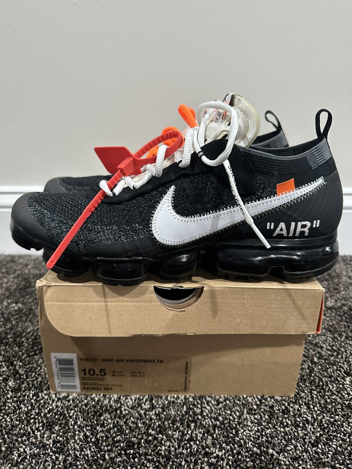 Nike Nike x Off-White Virgil Air VaporMax Black “The Ten” OG Size US 10.5 / EU 43-44 - 2 Thumbnail
