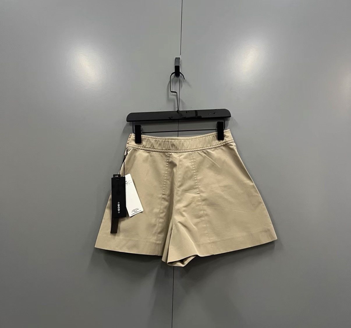 Miu Miu Miu Miu Khaki Shorts J41 Size 26" / US 2 / IT 38 - 2 Thumbnail