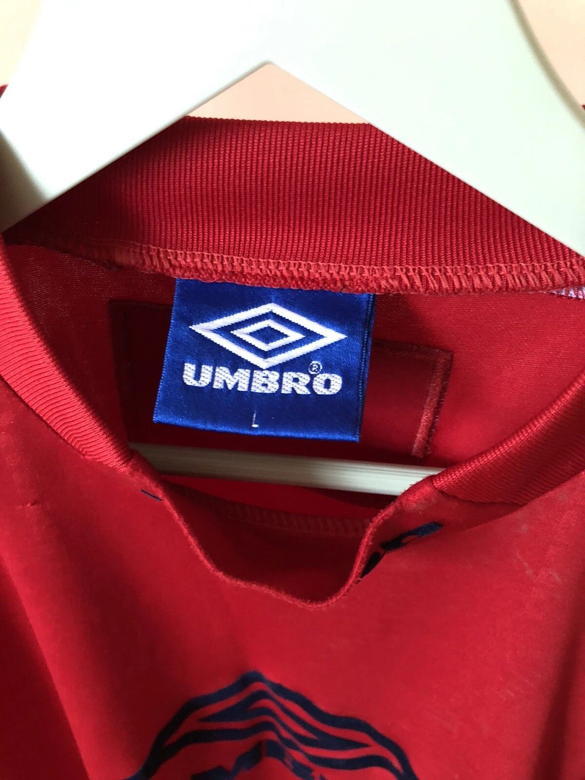 Umbro Umbro Monogram Logo Vintage T-Shirt Mens Size L Rare Size US L / EU 52-54 / 3 - 5 Thumbnail