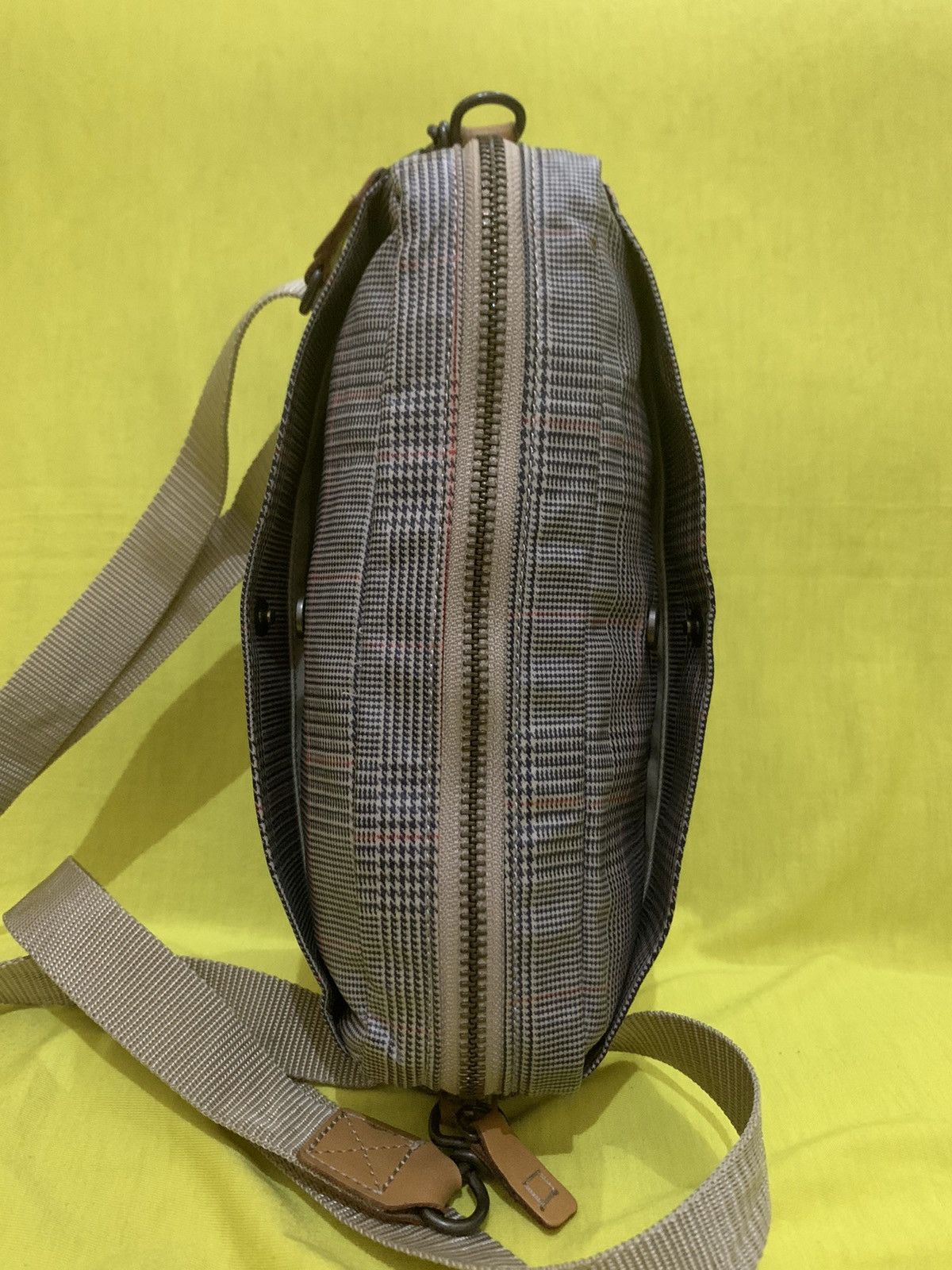 Issey Miyake Tsumori Chisato Carry By Issey Miyake Houndstooth Sling Bag Size ONE SIZE - 7 Thumbnail