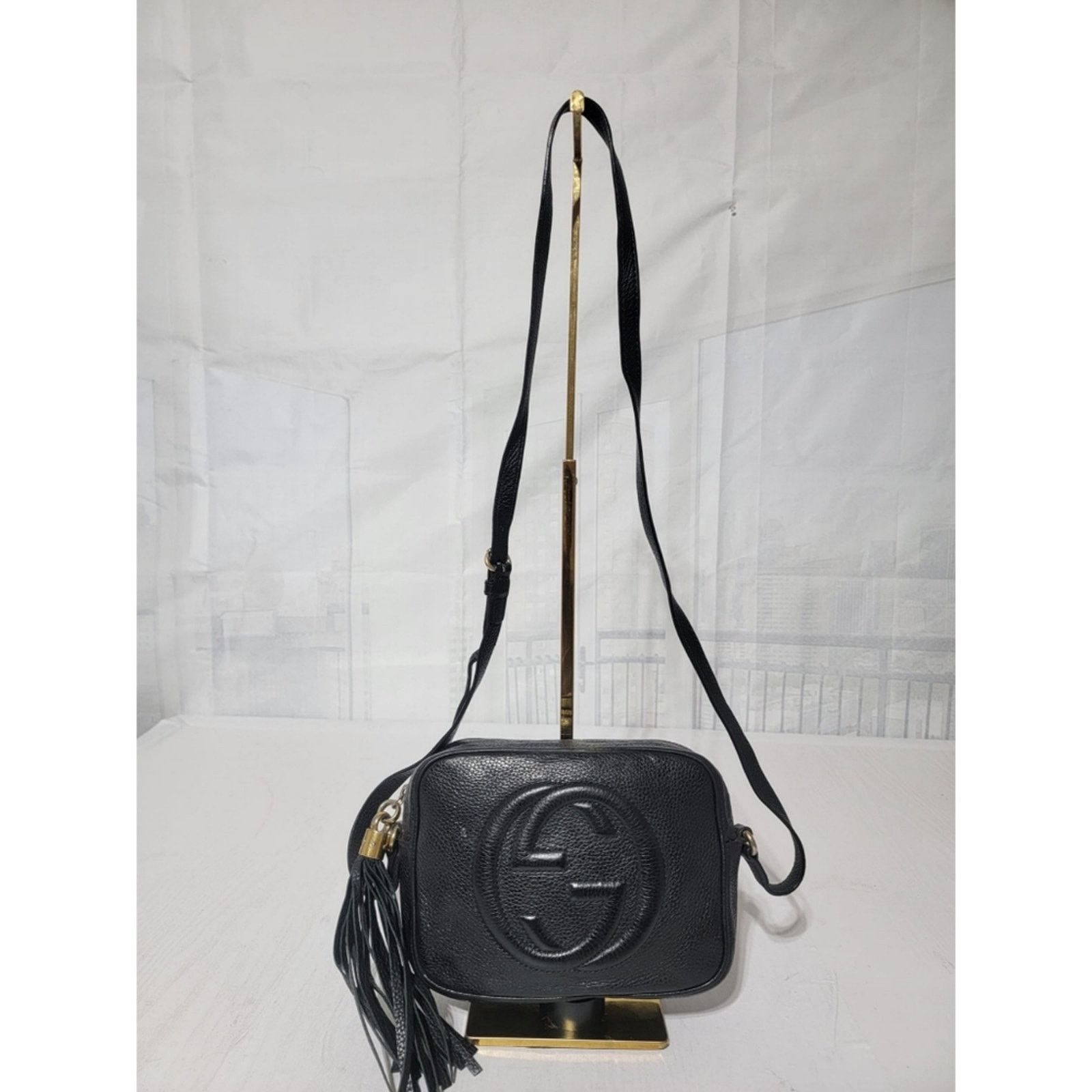 Gucci Authentic GUCCI Pebbled Calfskin Small Soho Disco Bag Black Size ONE SIZE - 1 Thumbnail