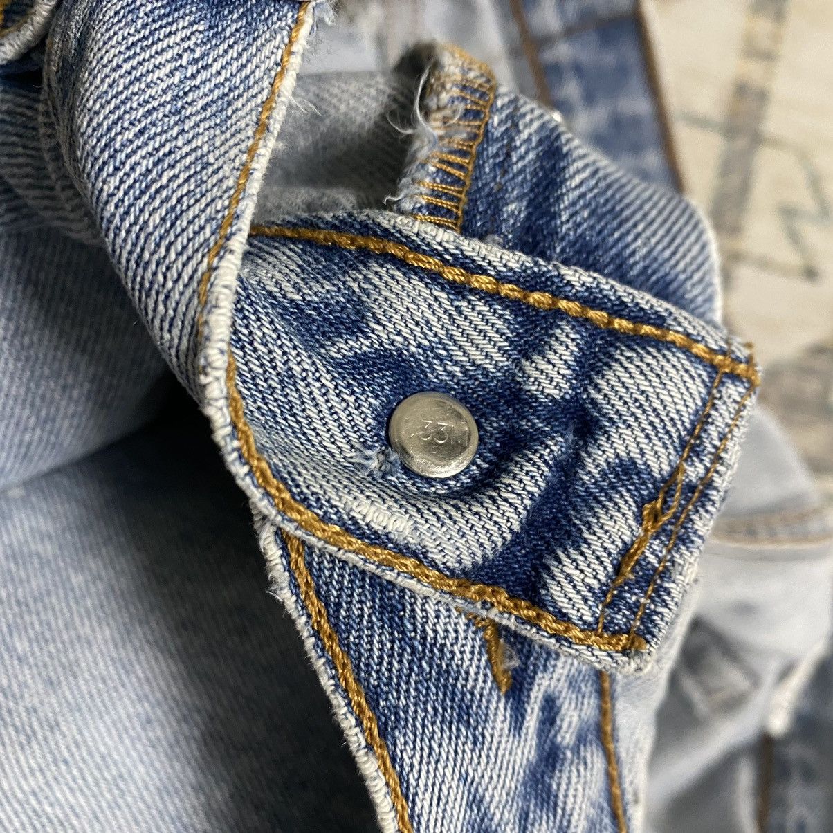 Levi's Vintage Levis 501 Thrashed Jeans Size US 34 / EU 50 - 22 Thumbnail
