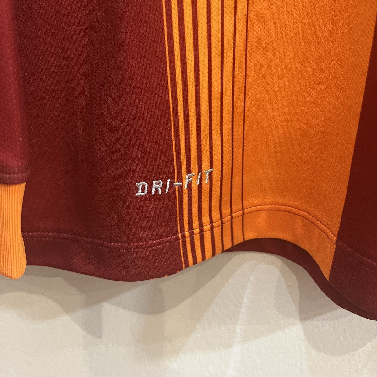 Nike × Vintage Galatasaray 2014-15 Home Nike Long Sleeve Jersey Size US XXL / EU 58 / 5 - 6 Thumbnail