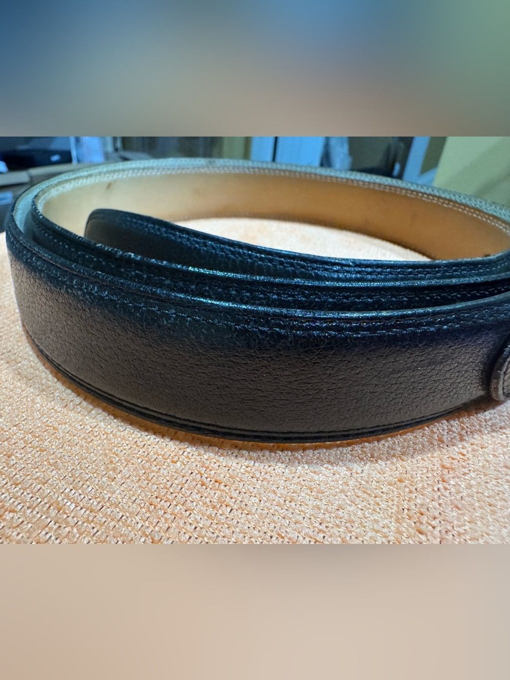 Longchamp Longchamp Black Leather Belt with Gold Button  display picture 3