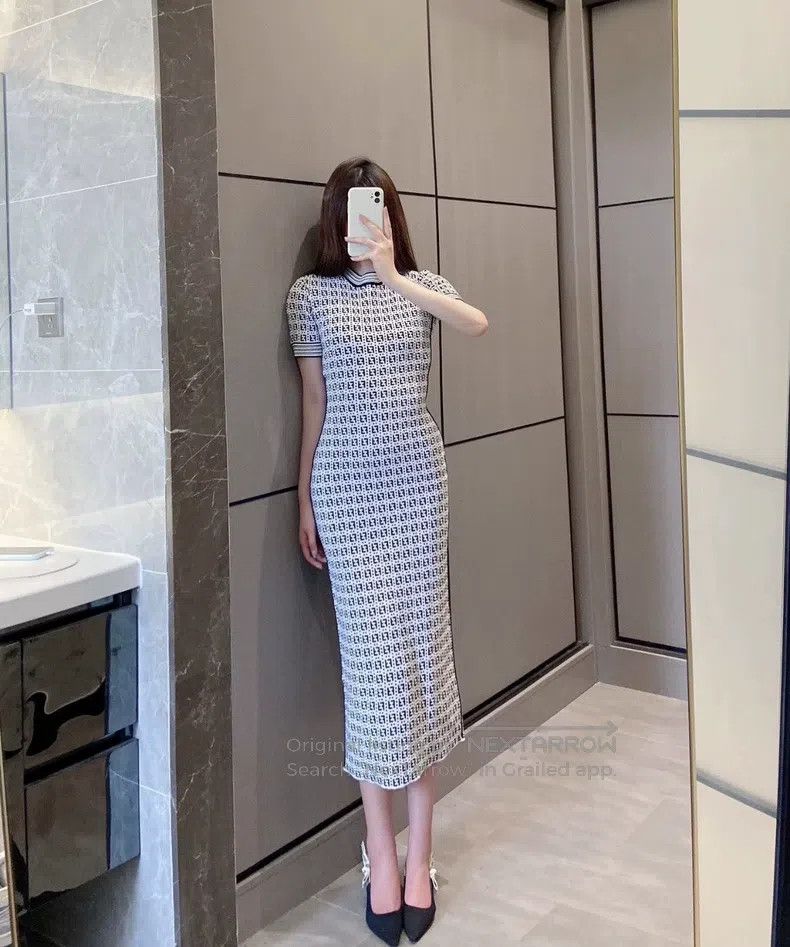 Fendi Fendi Letter Pattern Printed Round Neck Casual Short Dress Size XS / US 0-2 / IT 36-38 - 1 Thumbnail