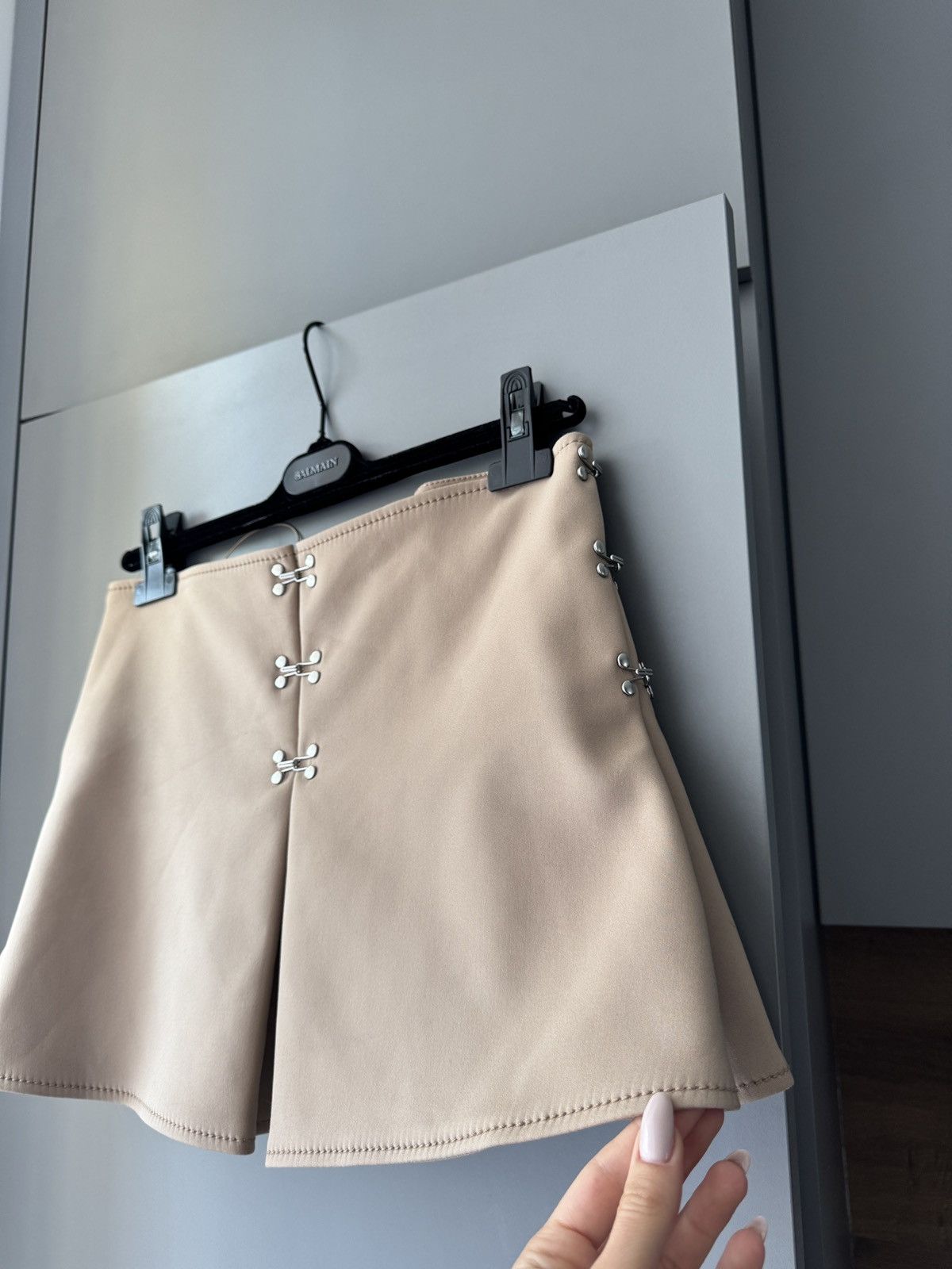 Dion Lee Dion Lee Hook Front Accordion Pleat Mini Skirt in Neutral Size 27" / US 4 / IT 40 - 3 Thumbnail